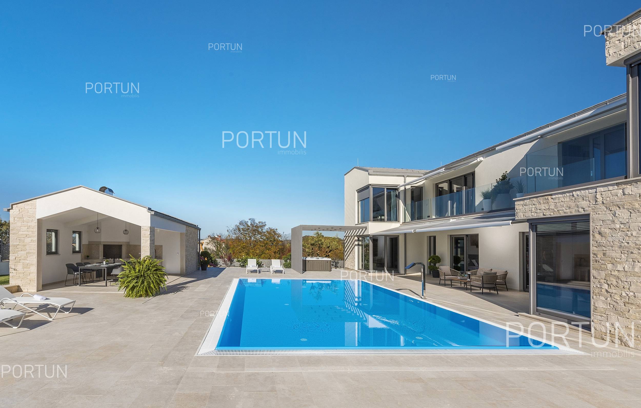 Kuća na prodaju Motovun - 20734 - 02