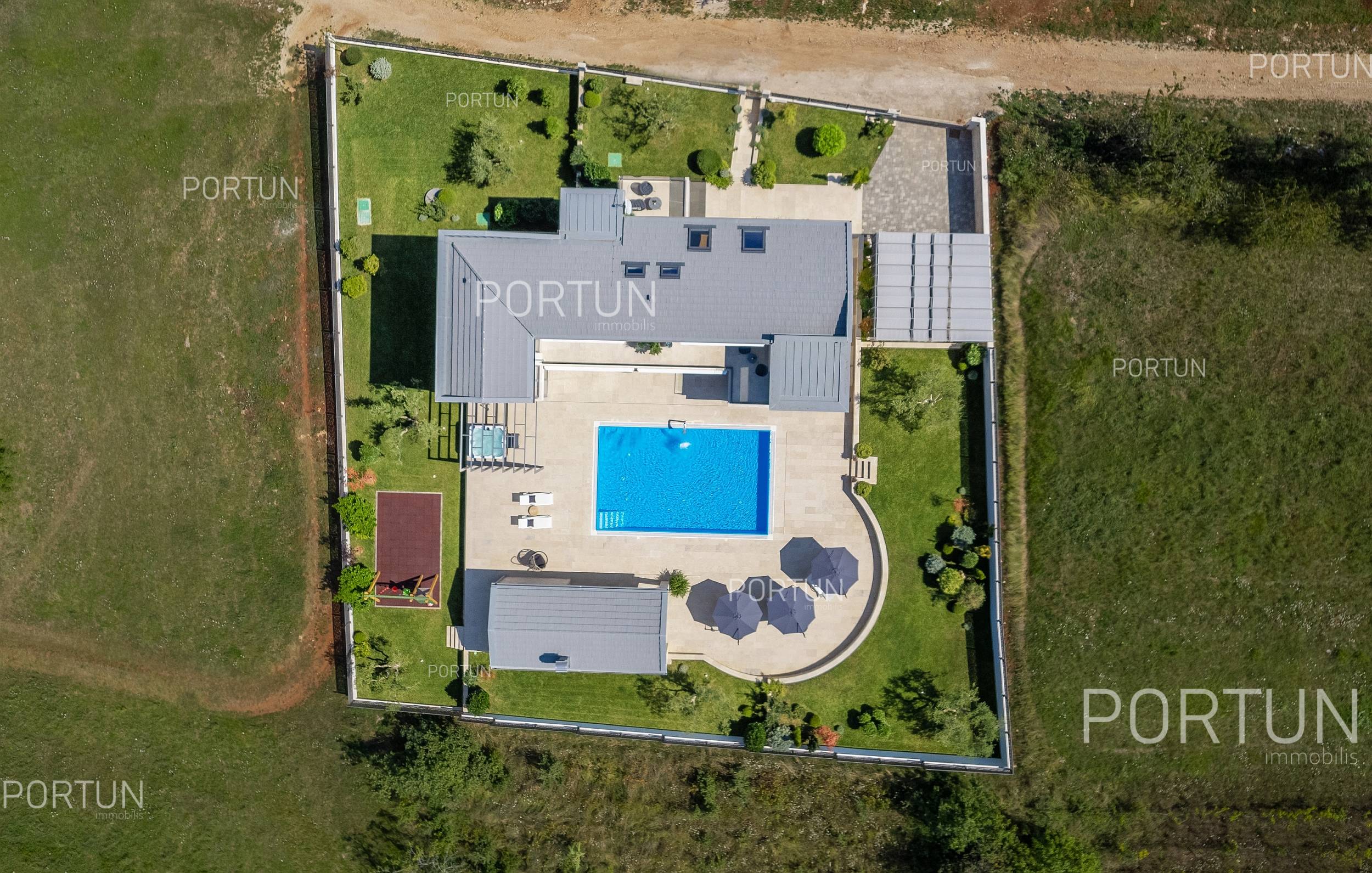 Kuća na prodaju Motovun - 20734 - 01
