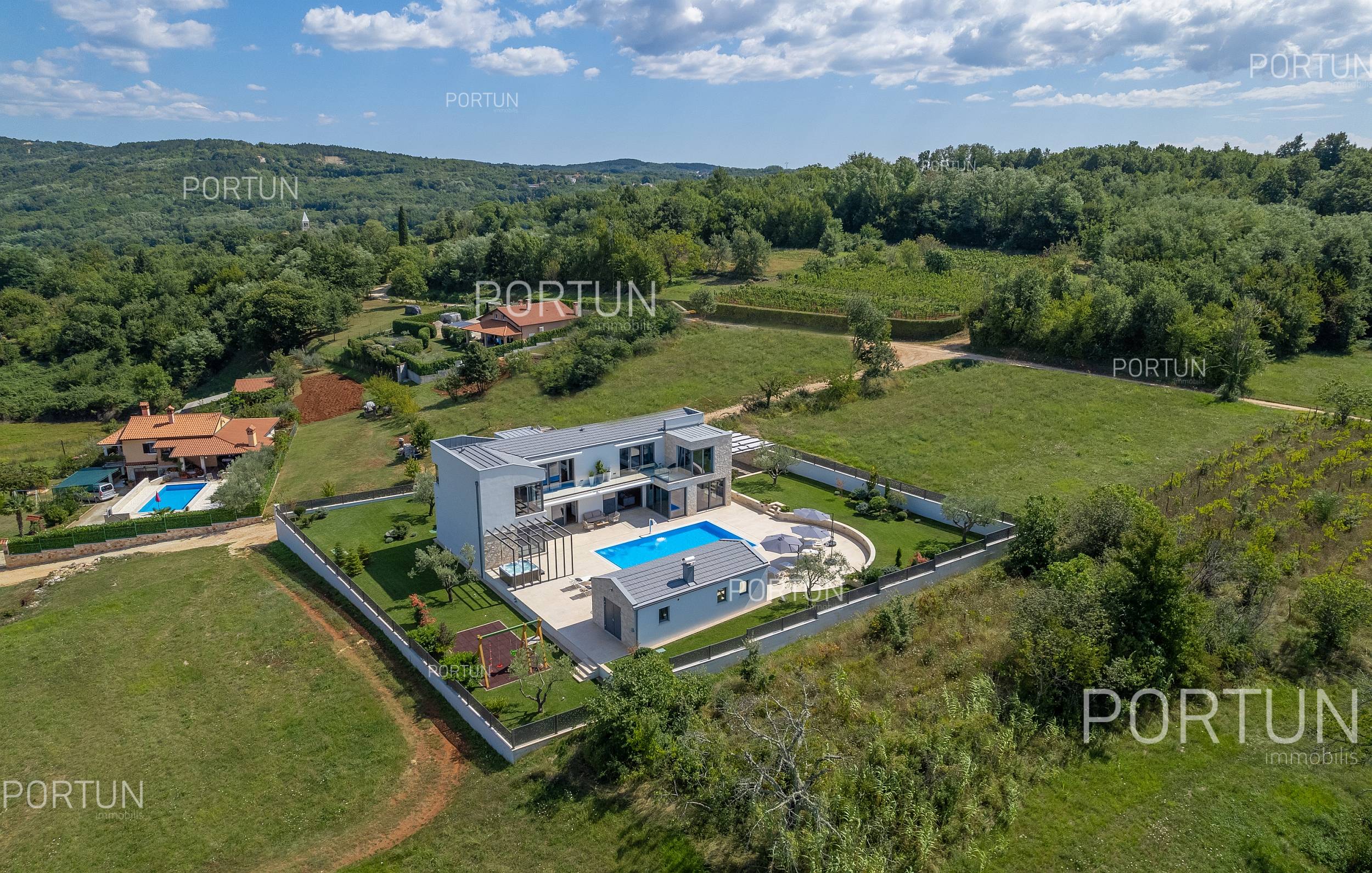 Kuća na prodaju Motovun - 20734 - 02