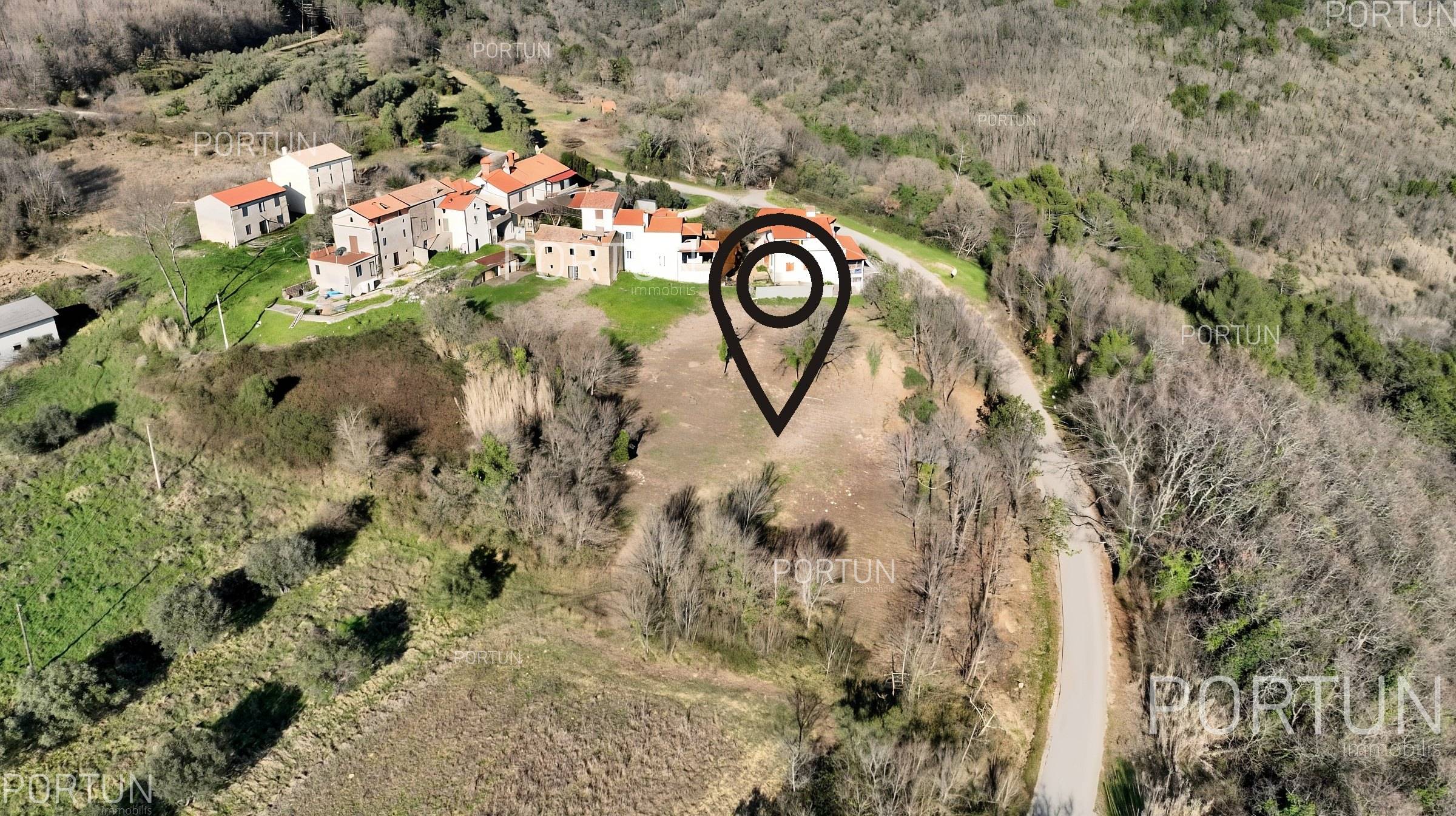 Grundstück zum Verkauf in Grožnjan - 40441 - 03