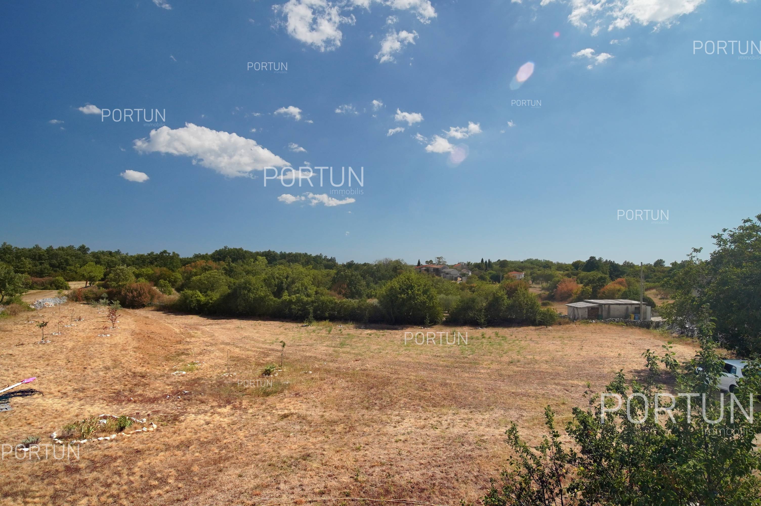 Plot of land for Sale in Žminj - 40483 - 03