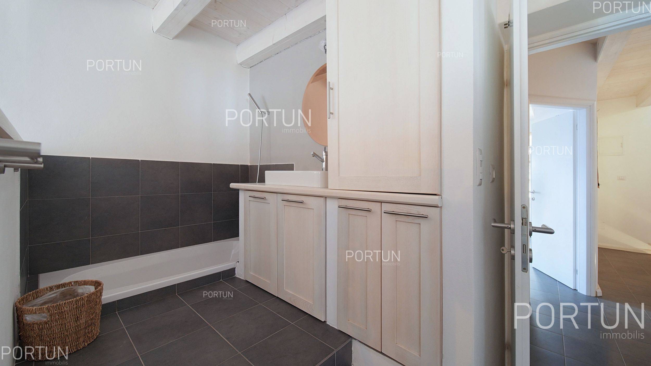 Дом на продажу в  Бале - 20809 - 05