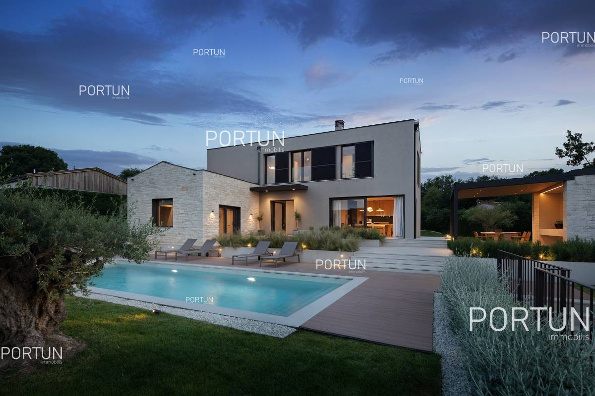 Casa con piscina nei pressi di Vrsar-Orsera	