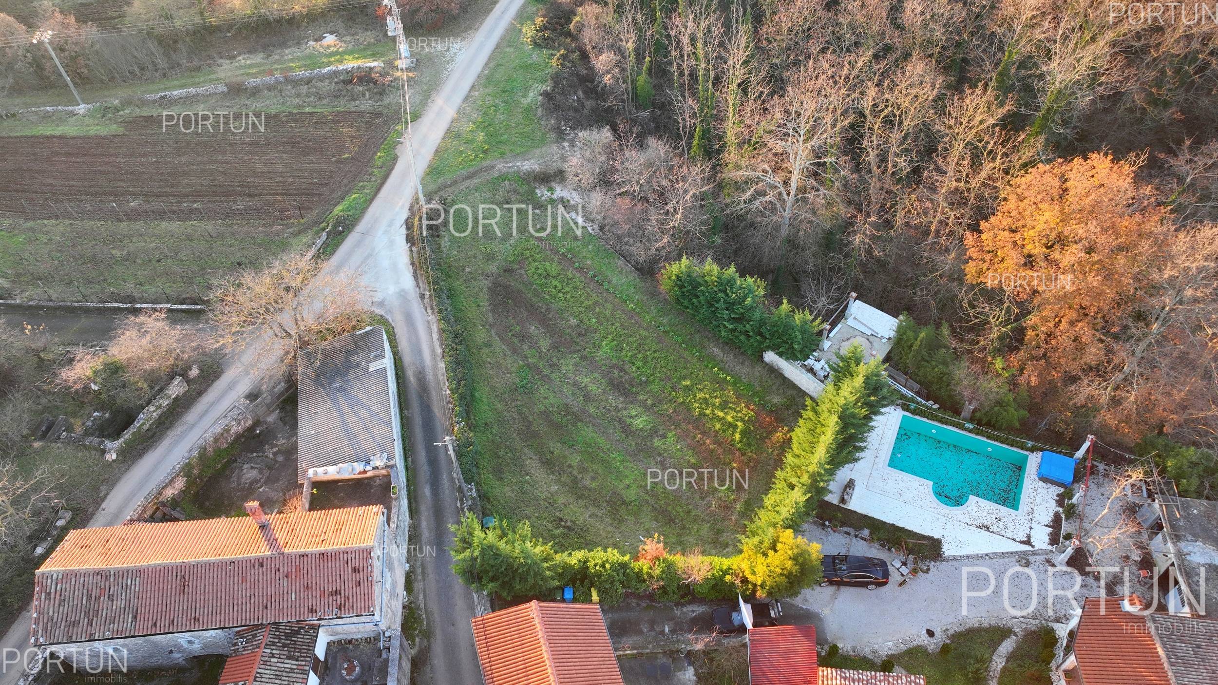 Grundstück zum Verkauf in Žminj - 40561 - 02