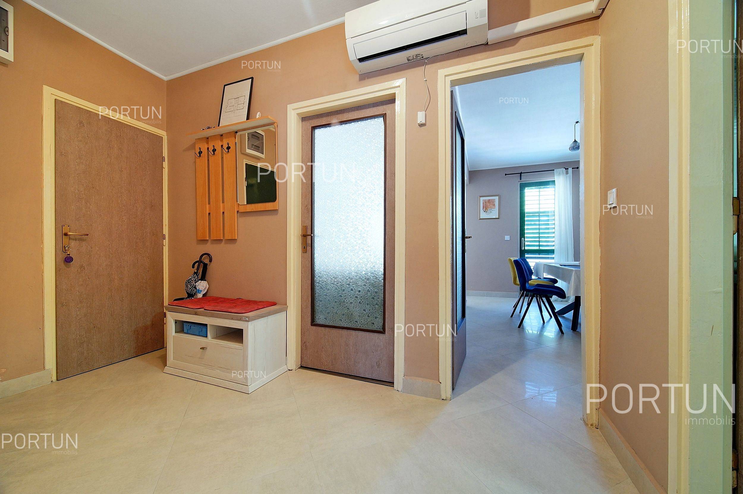 Квартира на продаж у Ровінь - 10699 - 01