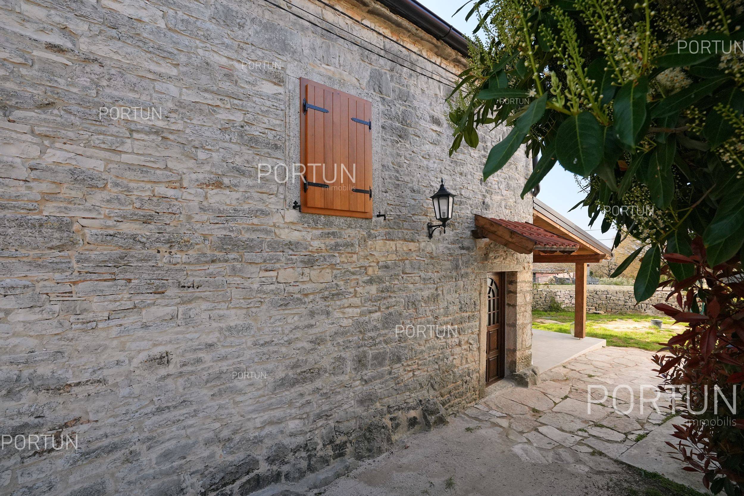 Haus zum Verkauf in  Kanfanar - 20839 - 12