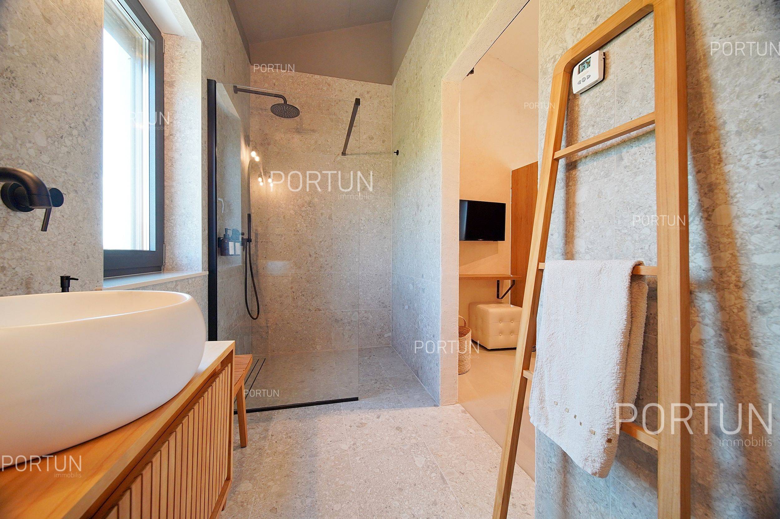 Kuća na prodaju Motovun - 20844 - 10