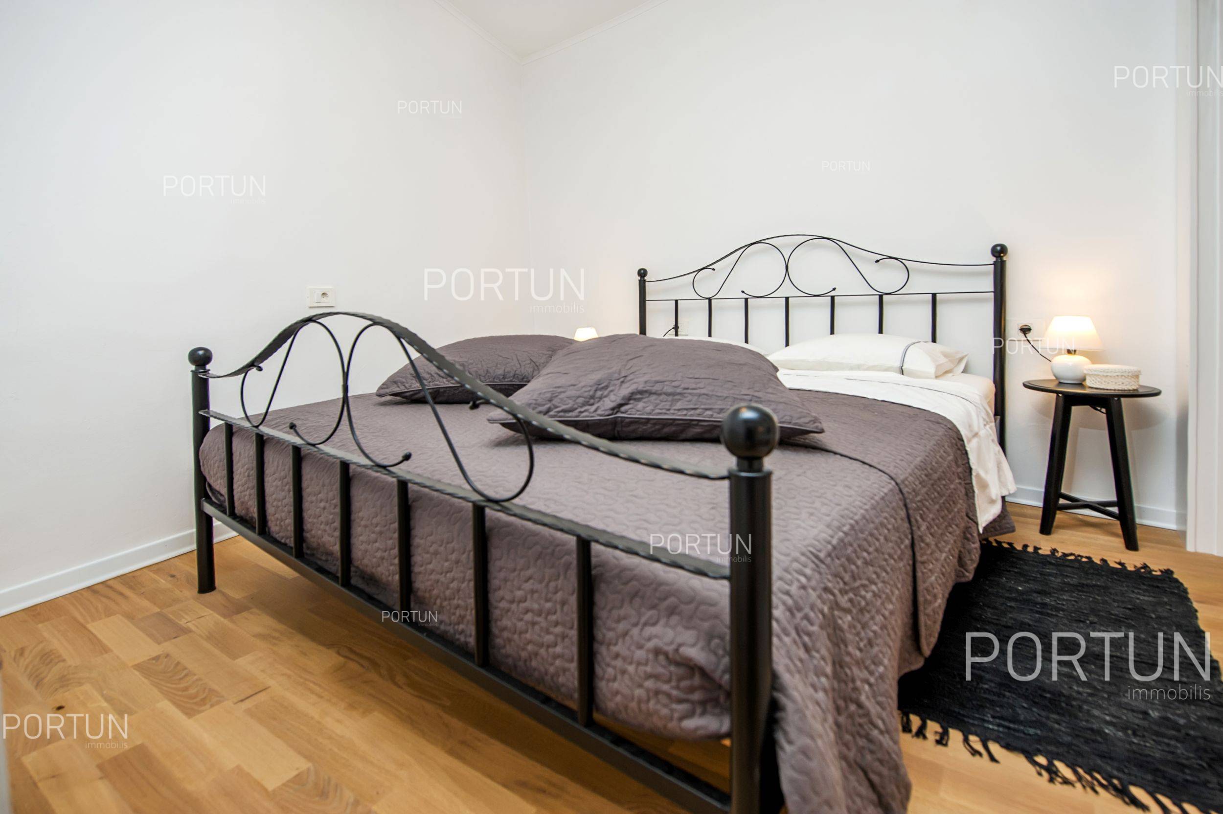 Квартира на продаж у Ровінь - 10693 - 02
