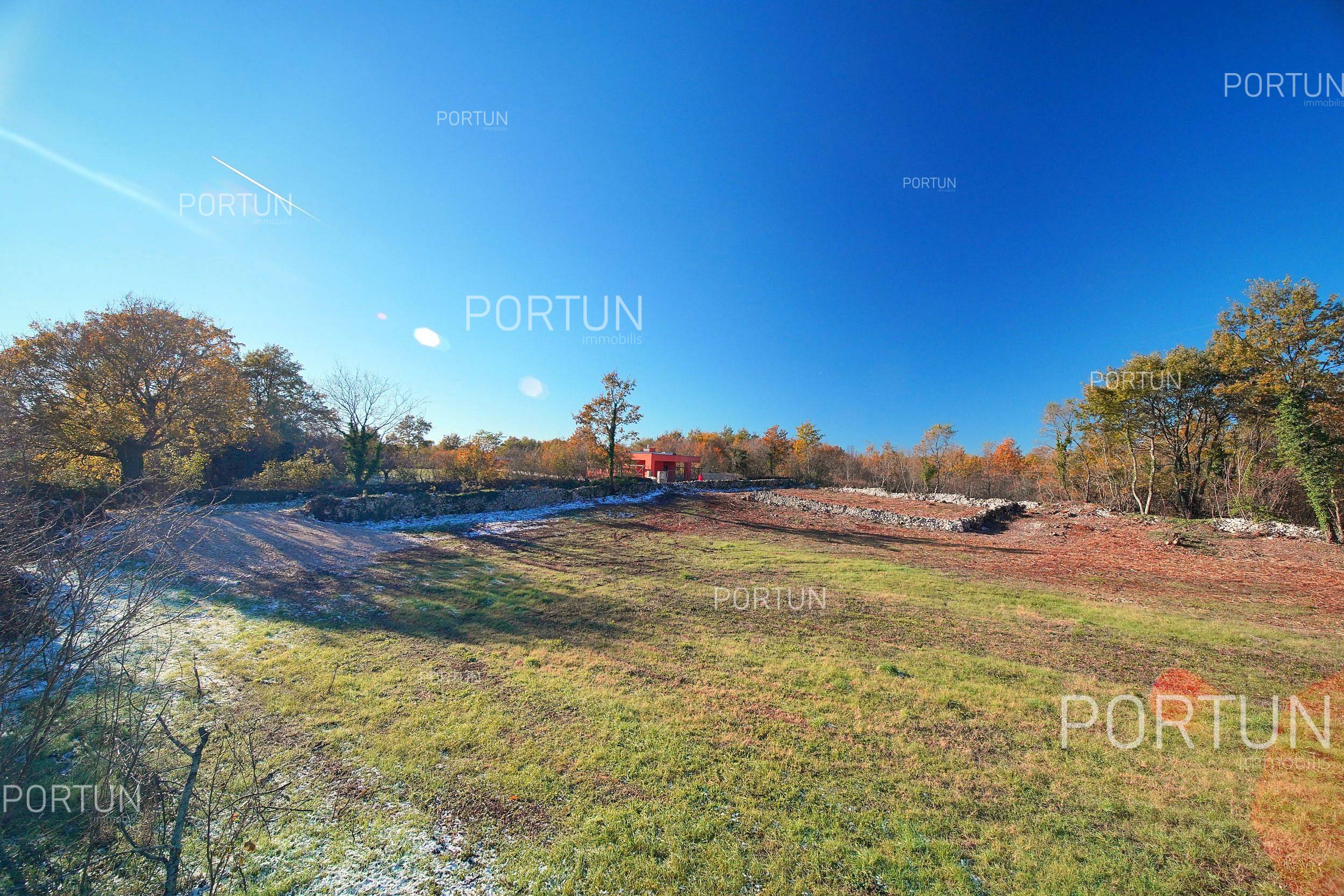 Plot of land for Sale in Svetvinčenat - 40564 - 02