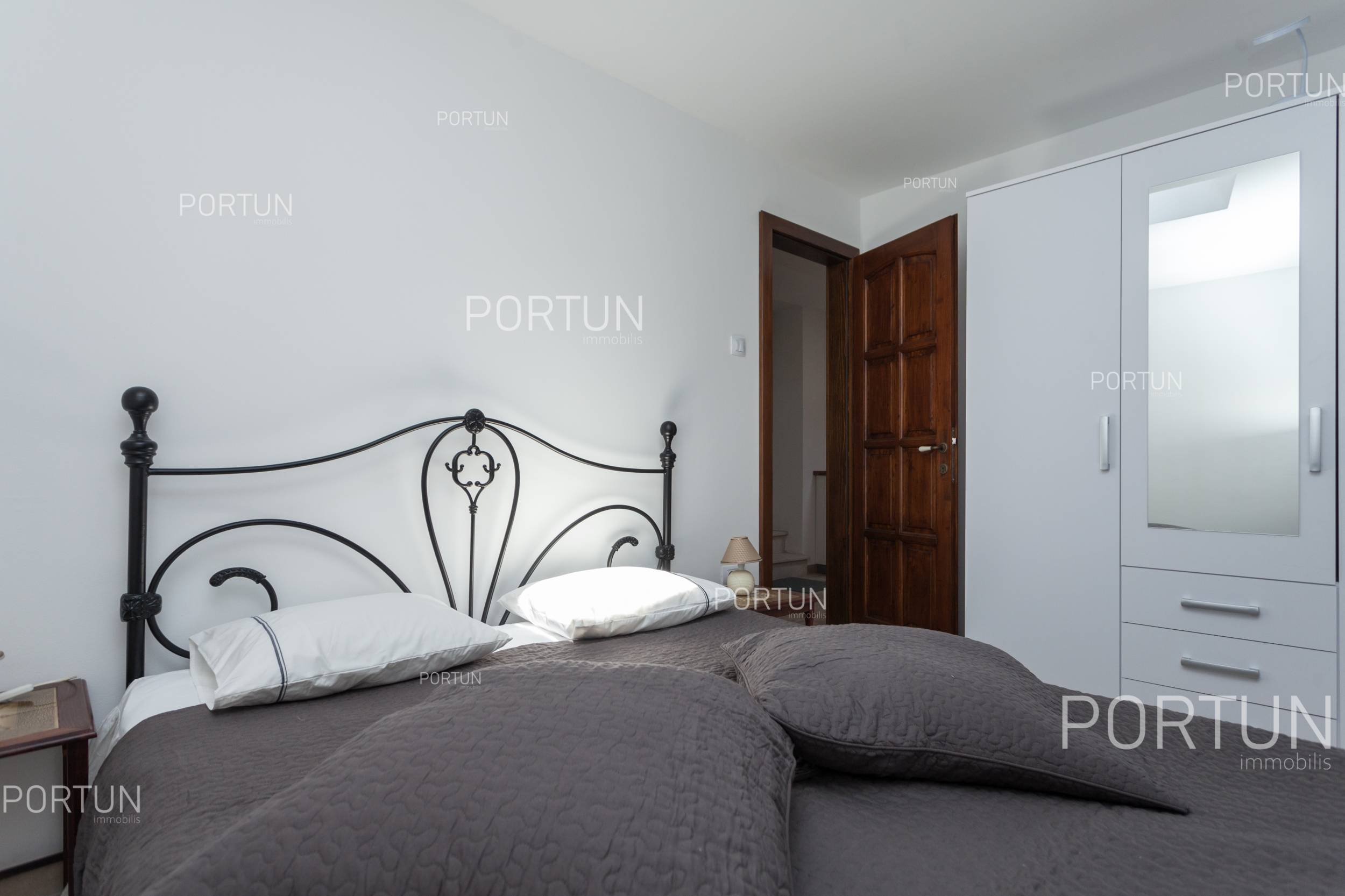 Квартира на продаж у Ровінь - 10692 - 03