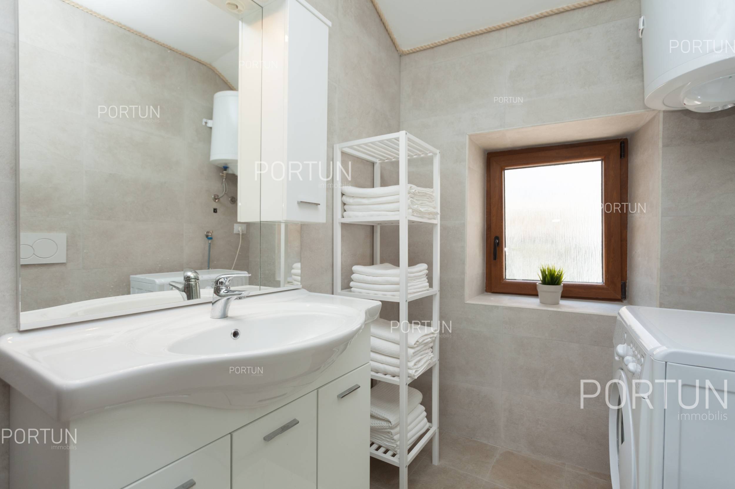 Квартира на продаж у Ровінь - 10692 - 02