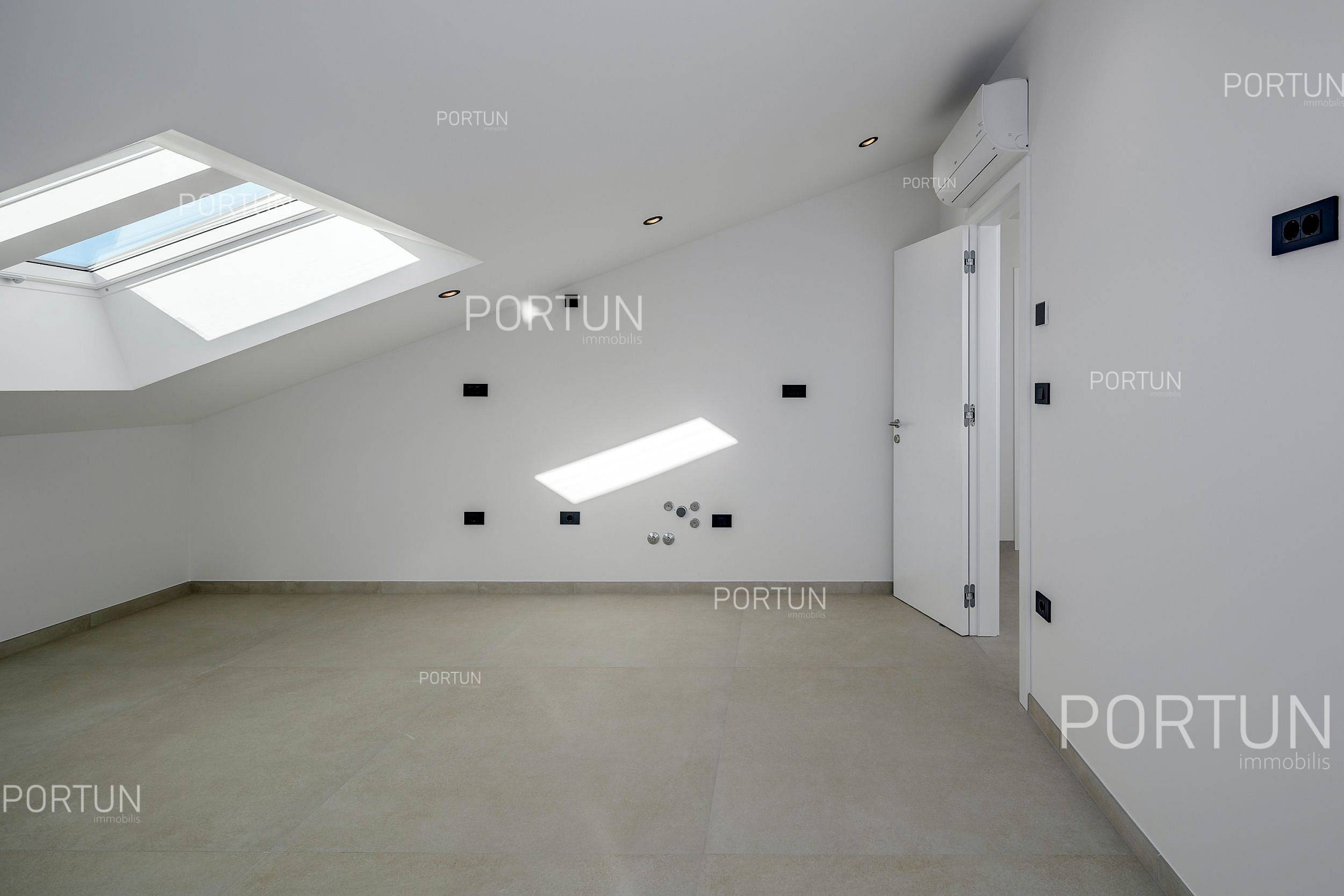 Stan na prodaju  Rovinj - 10701 - 04