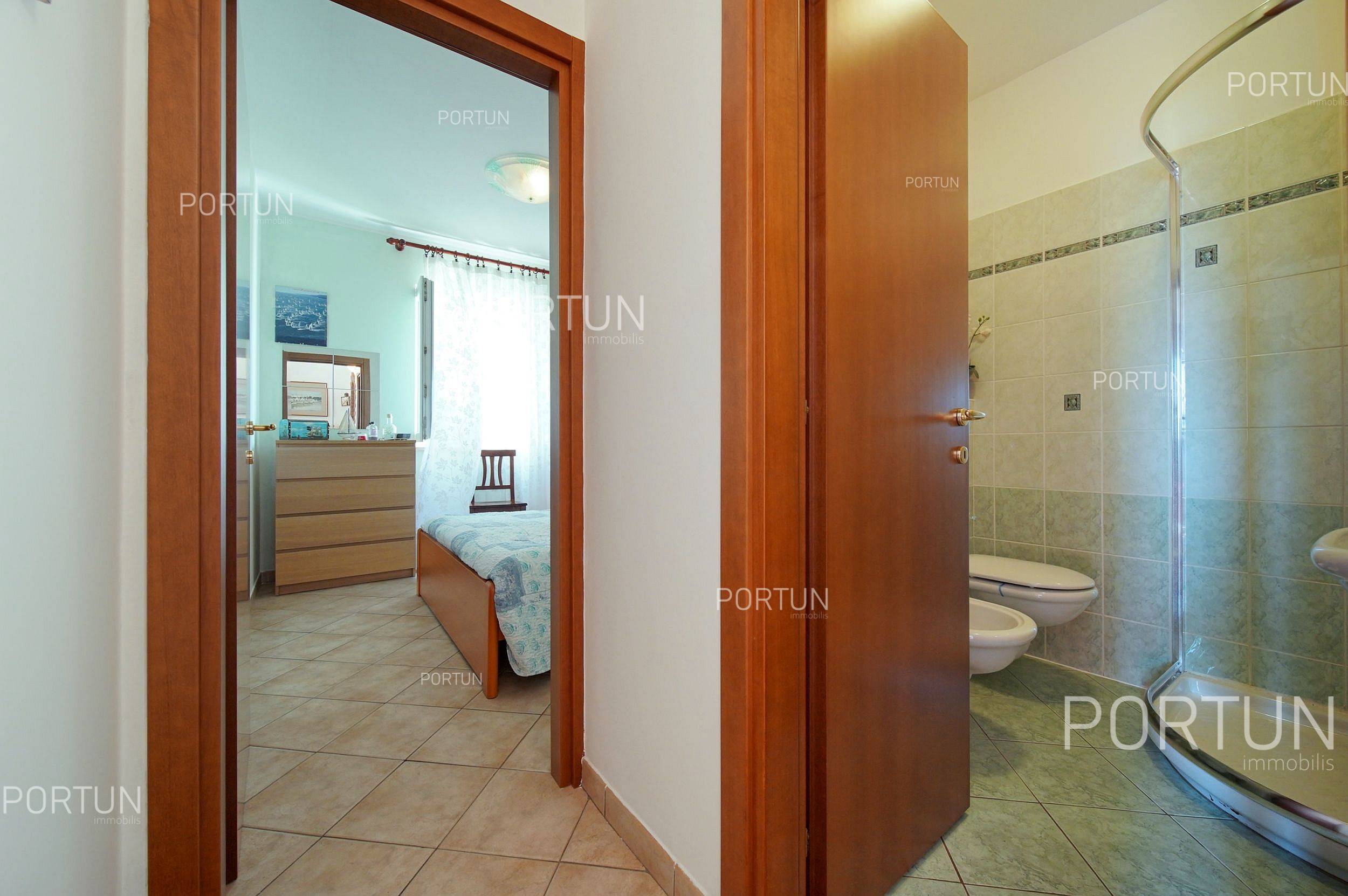 Квартира на продаж у Ровінь - 10705 - 04