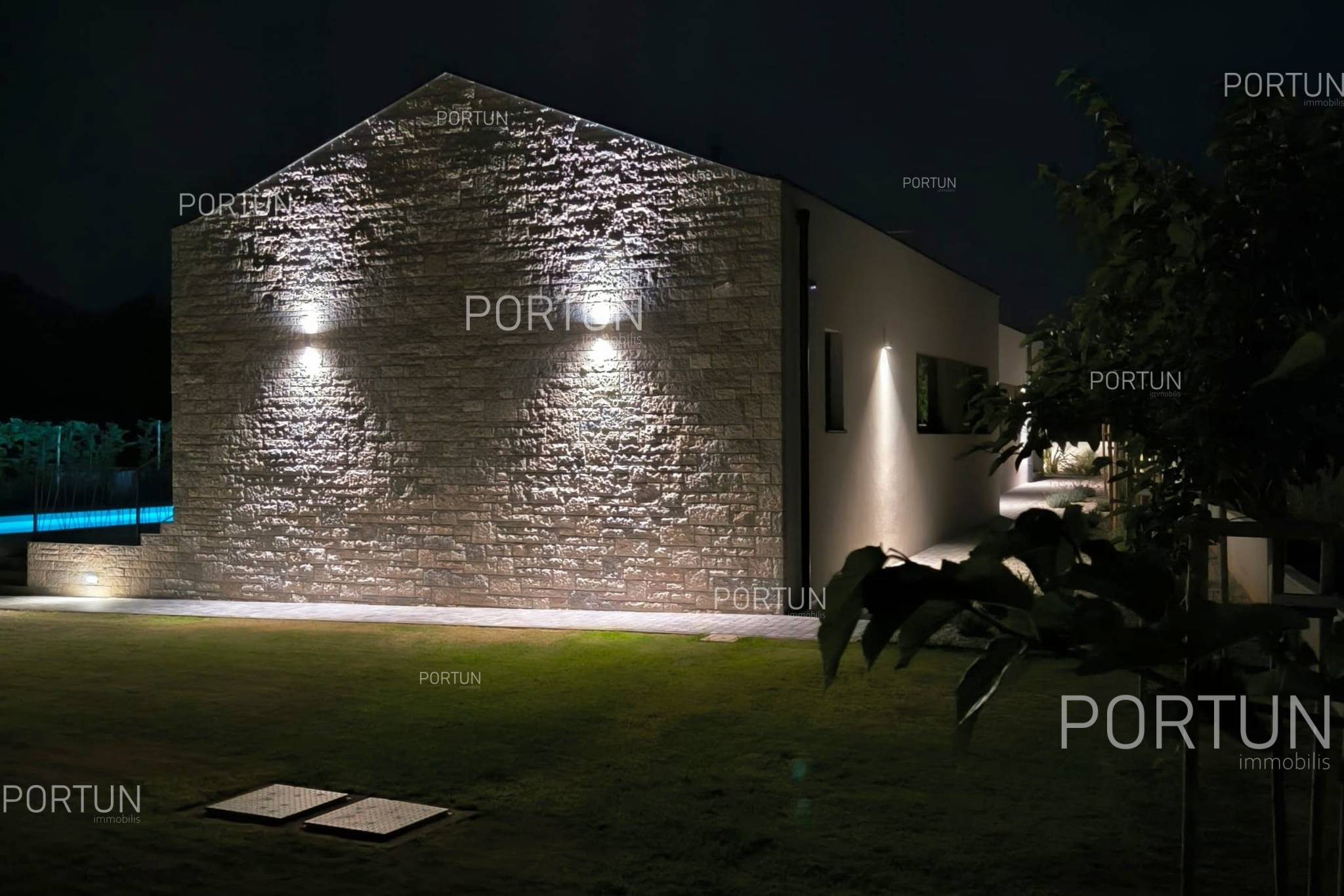 Haus zum Verkauf in  Rovinj - 20874 - 11