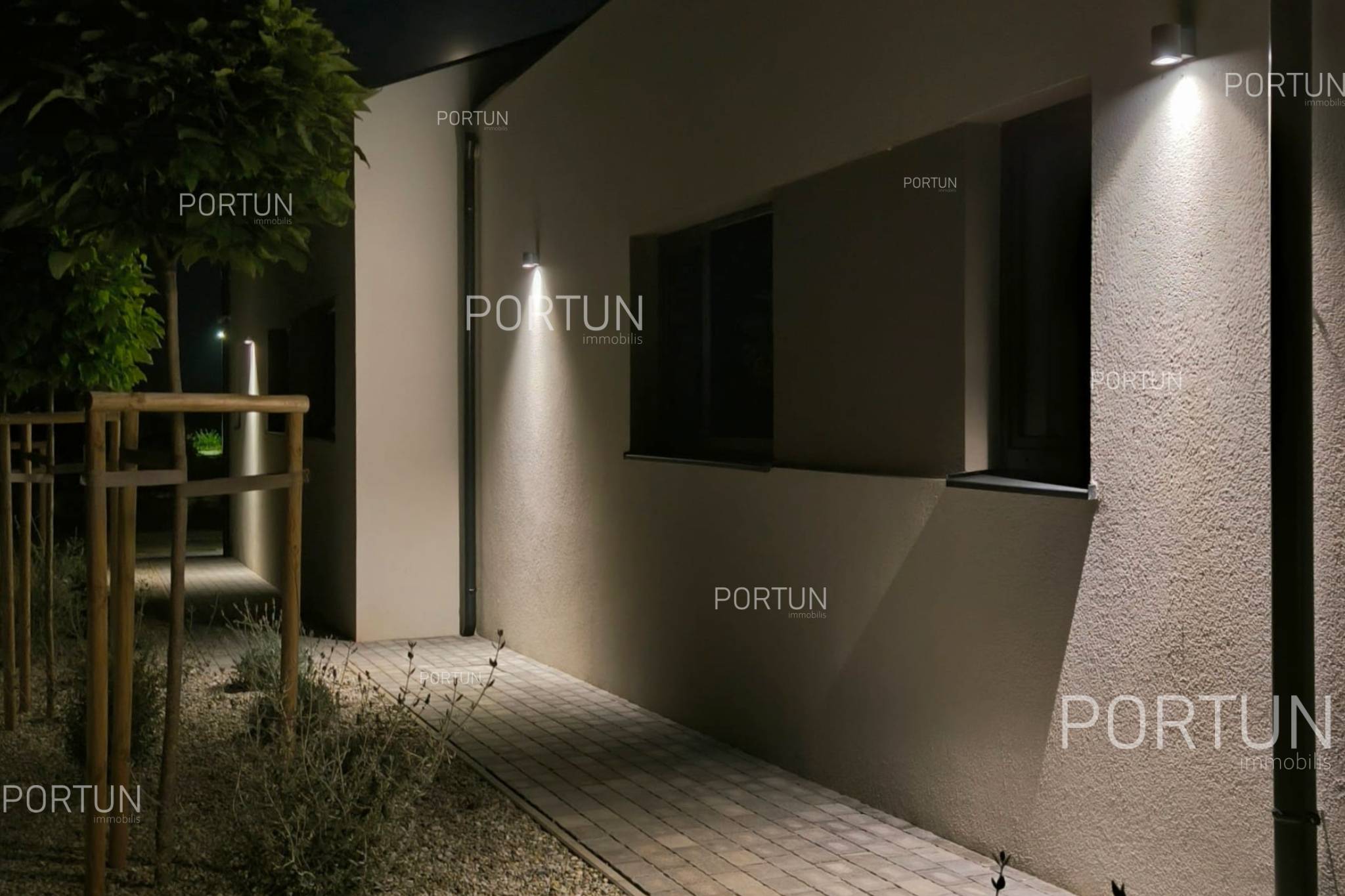 Haus zum Verkauf in  Rovinj - 20874 - 12
