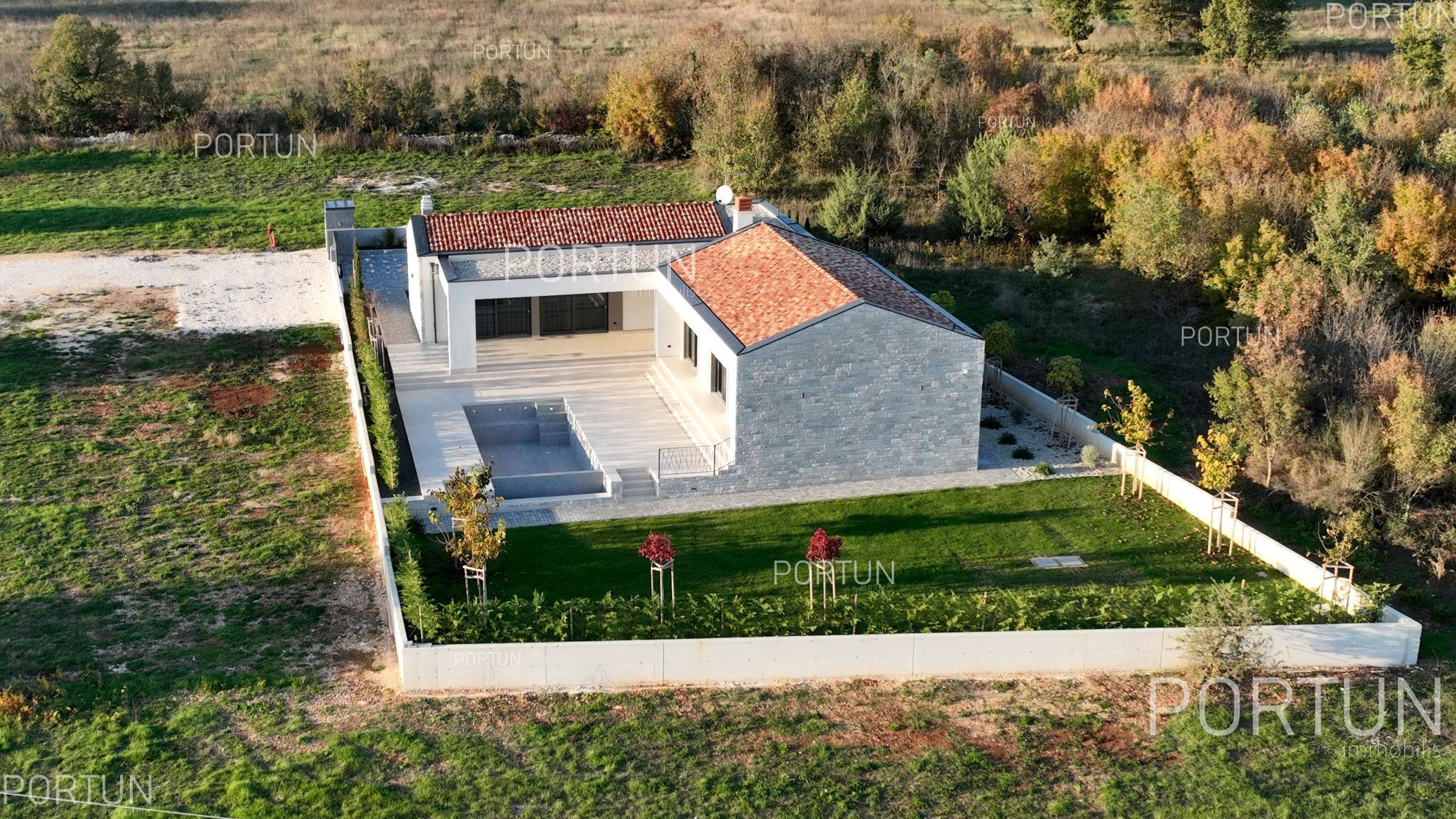 Haus zum Verkauf in  Rovinj - 20874 - 05