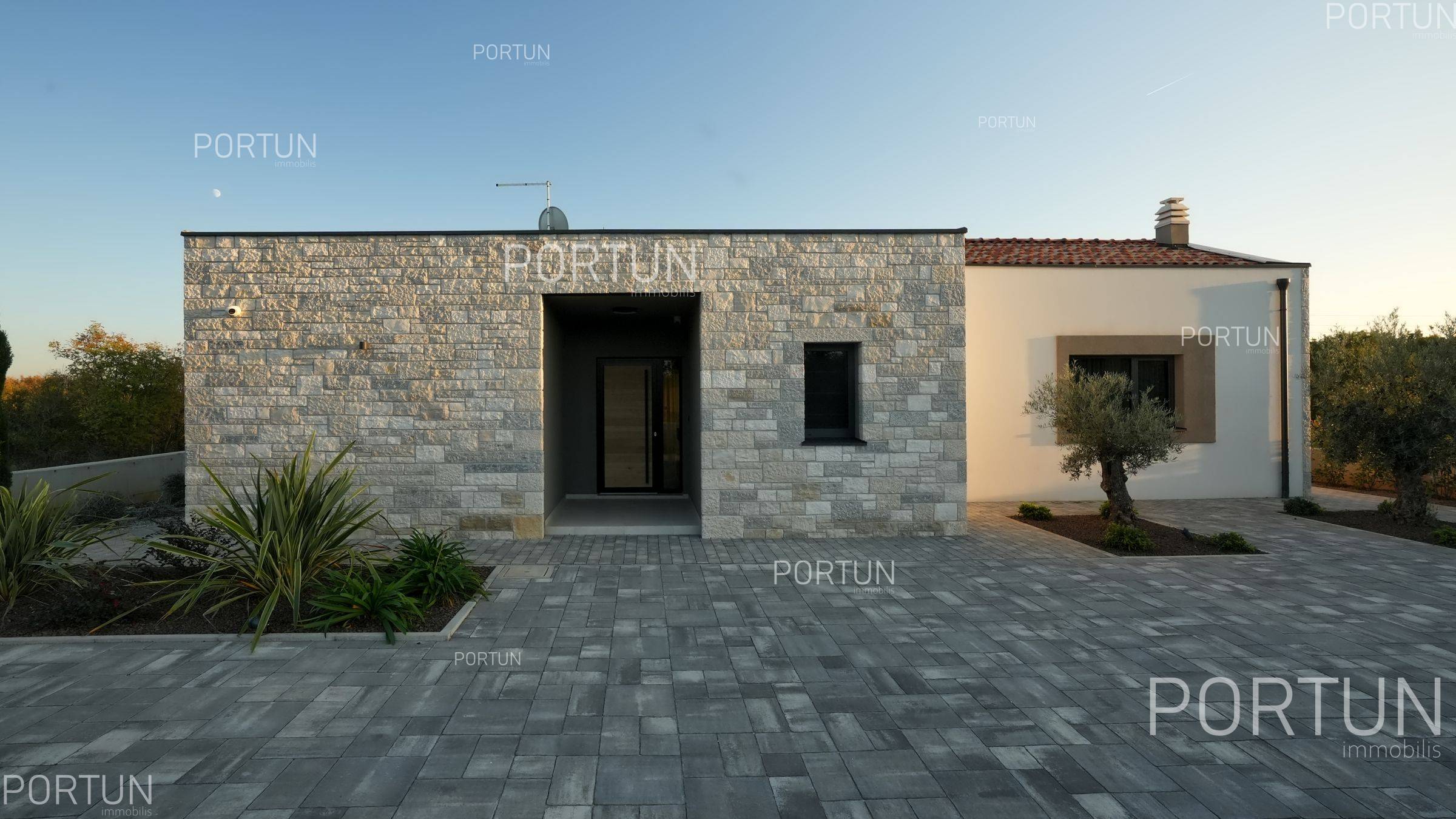 Haus zum Verkauf in  Rovinj - 20874 - 10