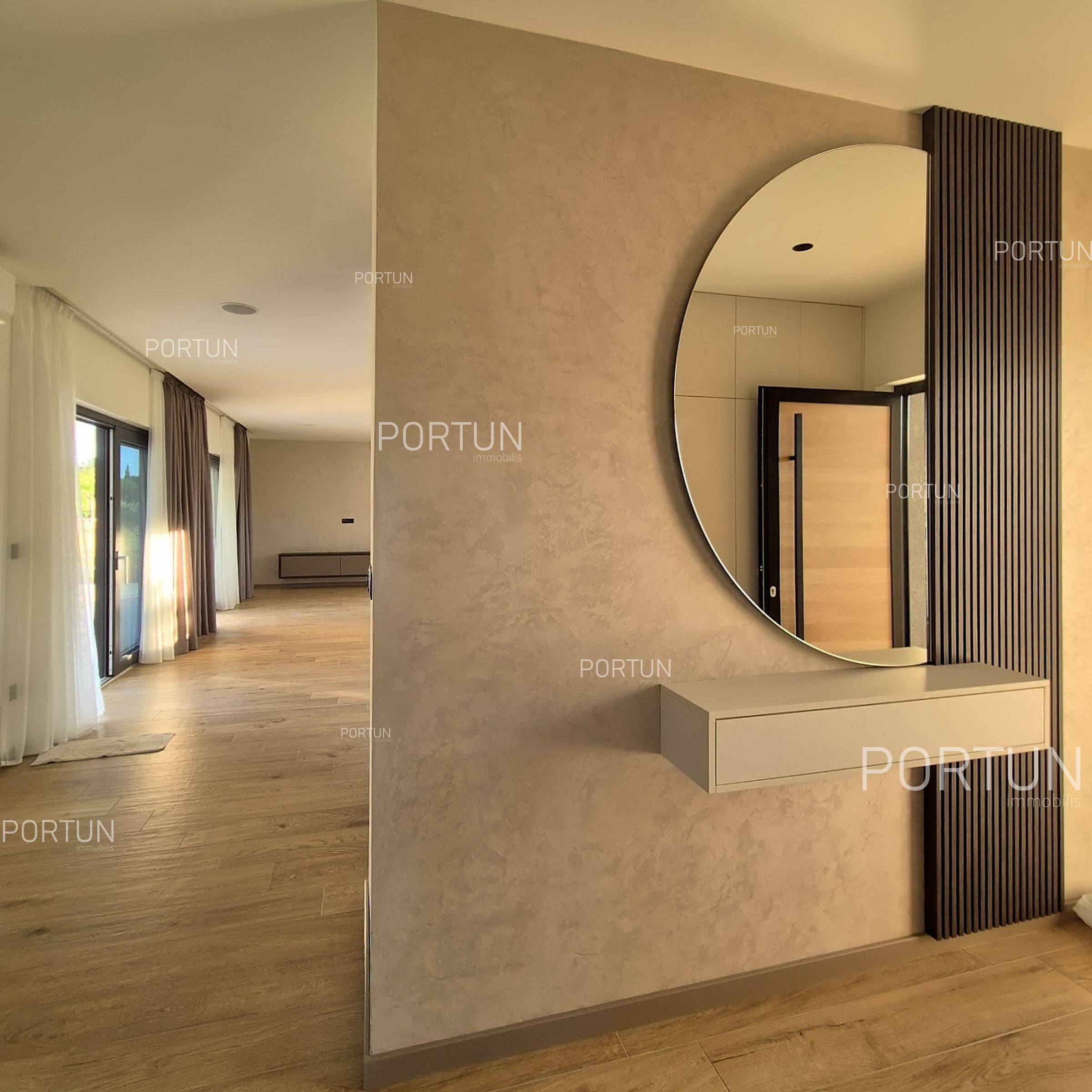 Haus zum Verkauf in  Rovinj - 20874 - 03