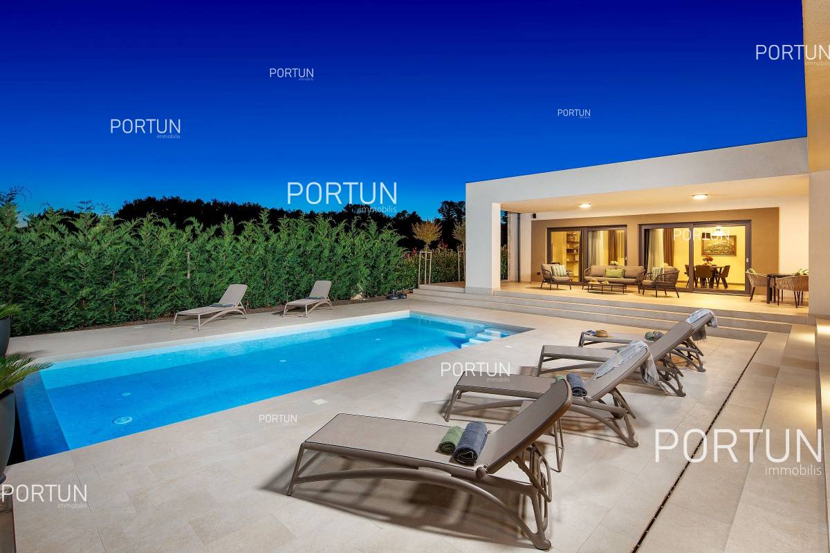 Családi villa Rovinj közelében	