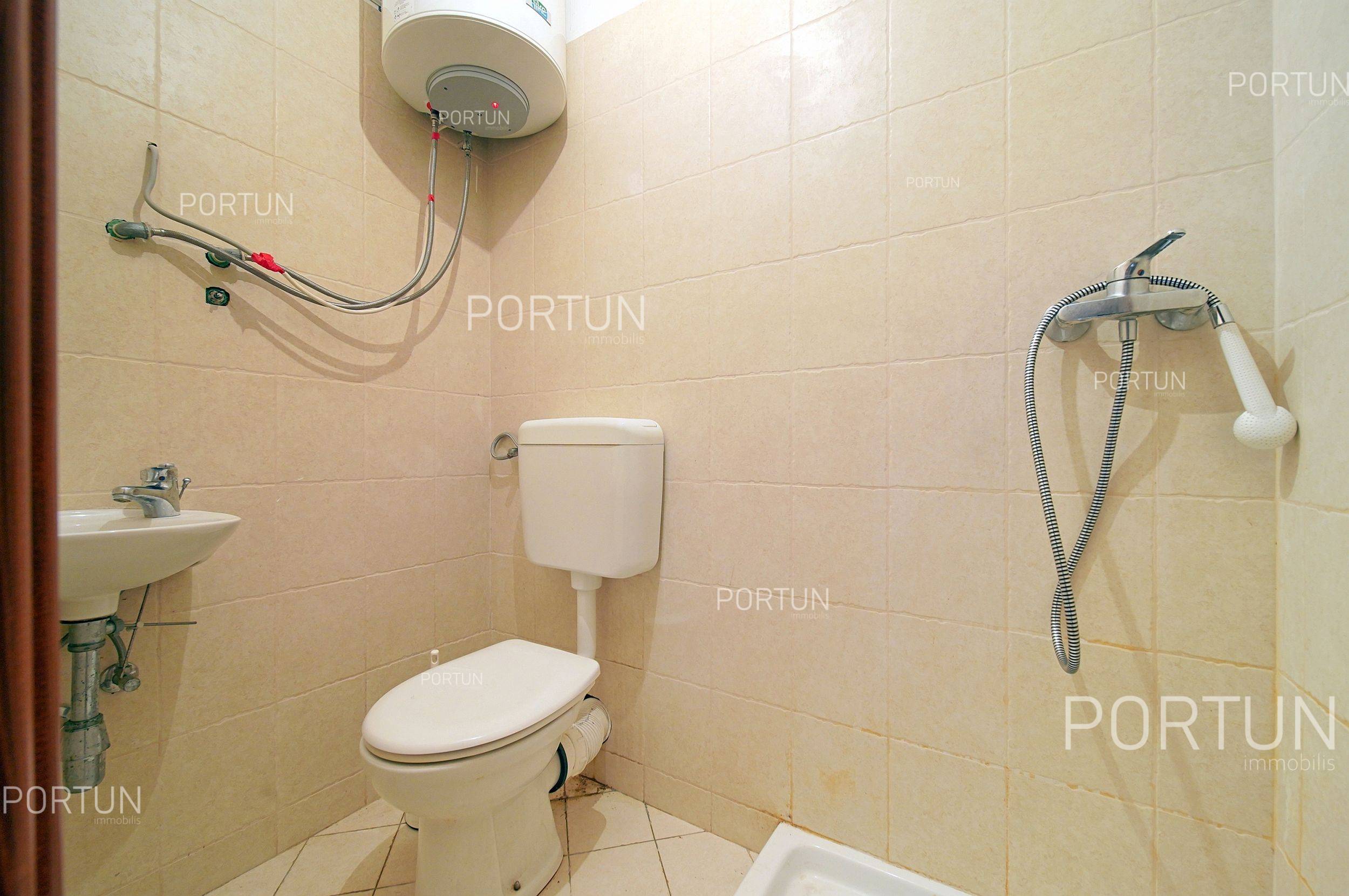Дом на продажу в  Ровинь - 20872 - 09
