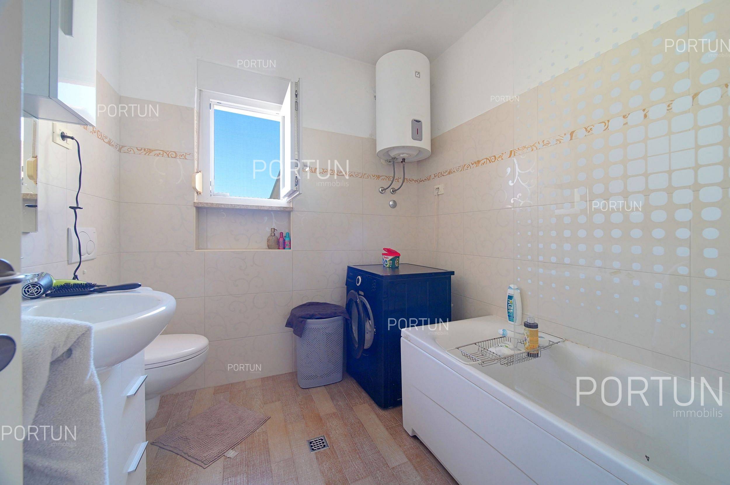 Квартира на продаж у Ровінь - 10710 - 02