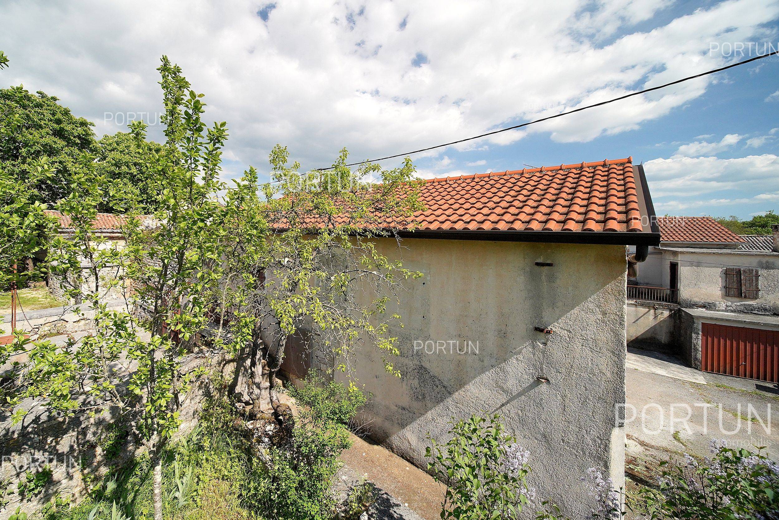 Будинок на продаж у Пазін - 20881 - 05