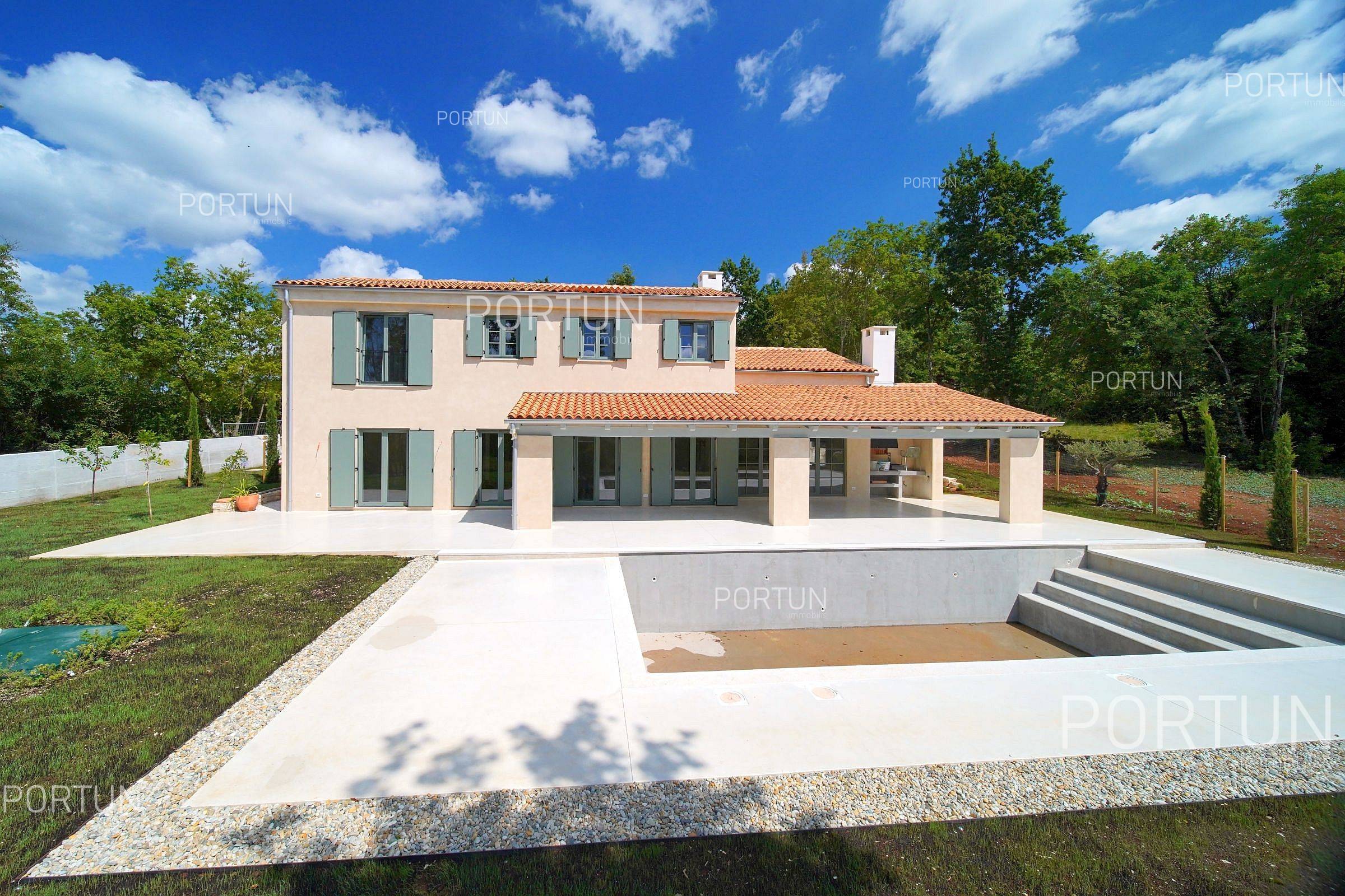 House in a quiet setting in the heart of Istria K 0987 05