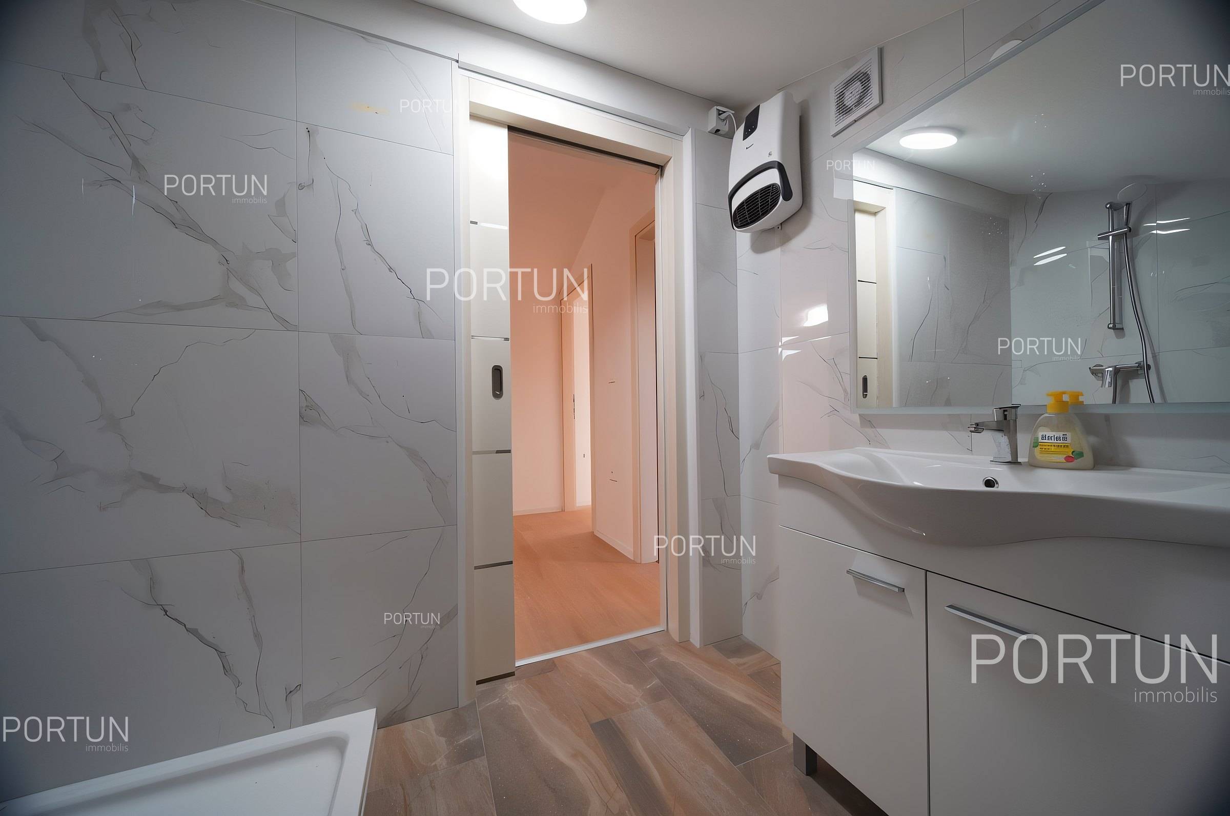 Appartamento in vendita a Rovigno - 10719 - 01