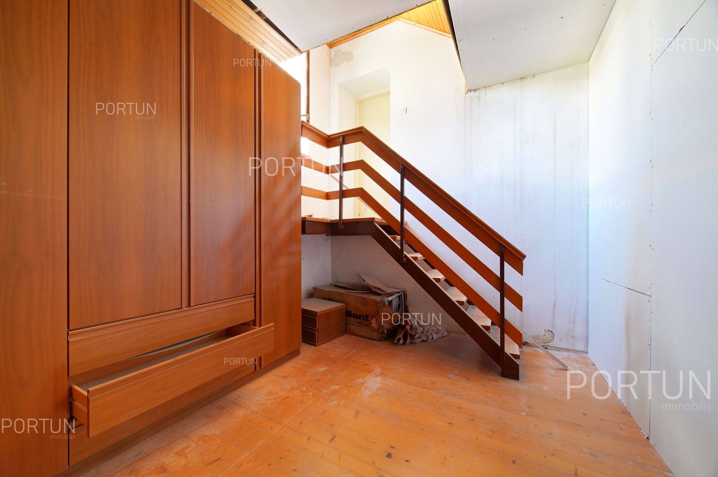 Будинок на продаж у Ровінь - 20895 - 04
