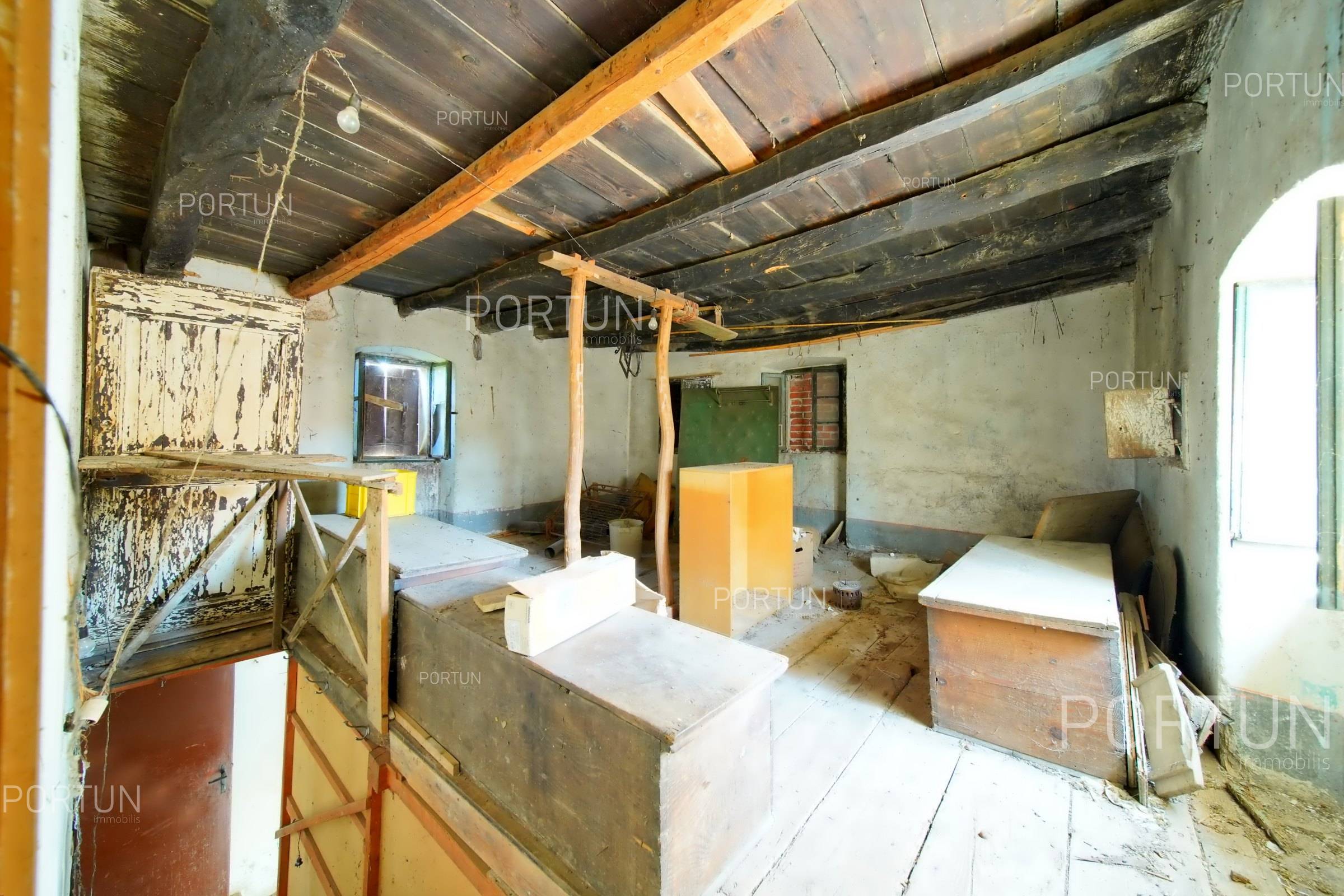 House for Sale in Kršan - 20898 - 14