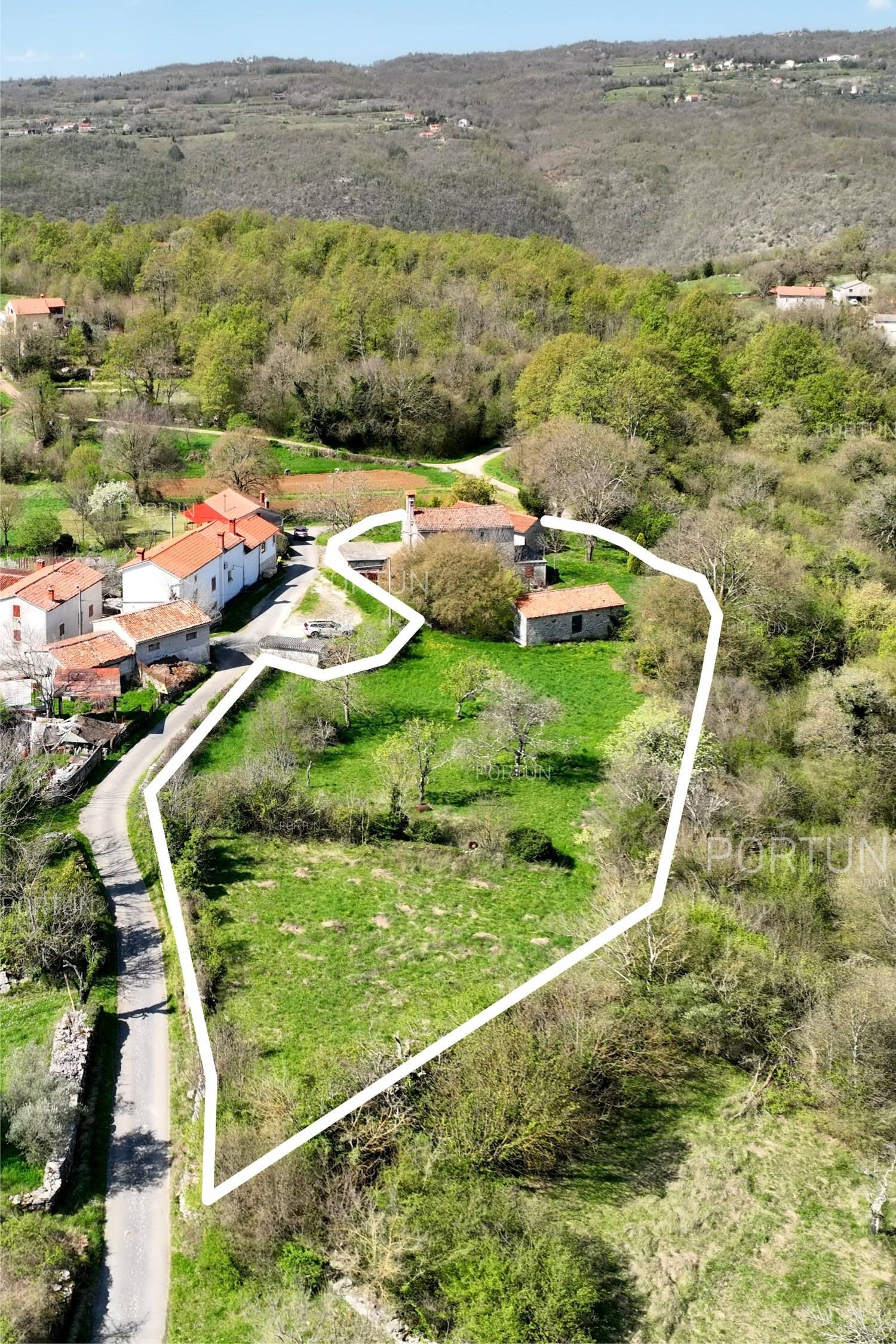 House for Sale in Kršan - 20898 - 05