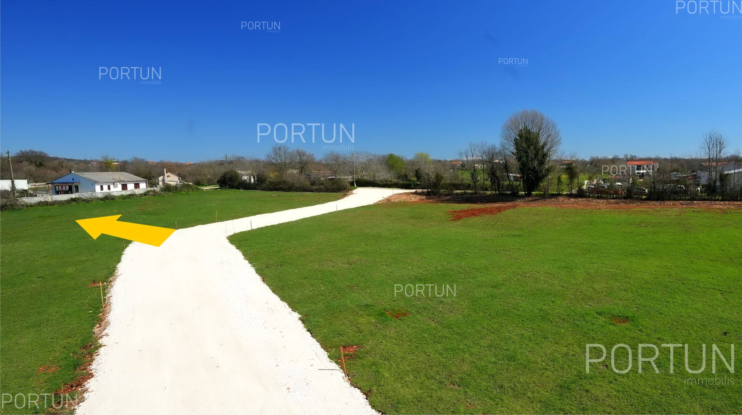 Plot of land for Sale in Marčana - 40607 - 03