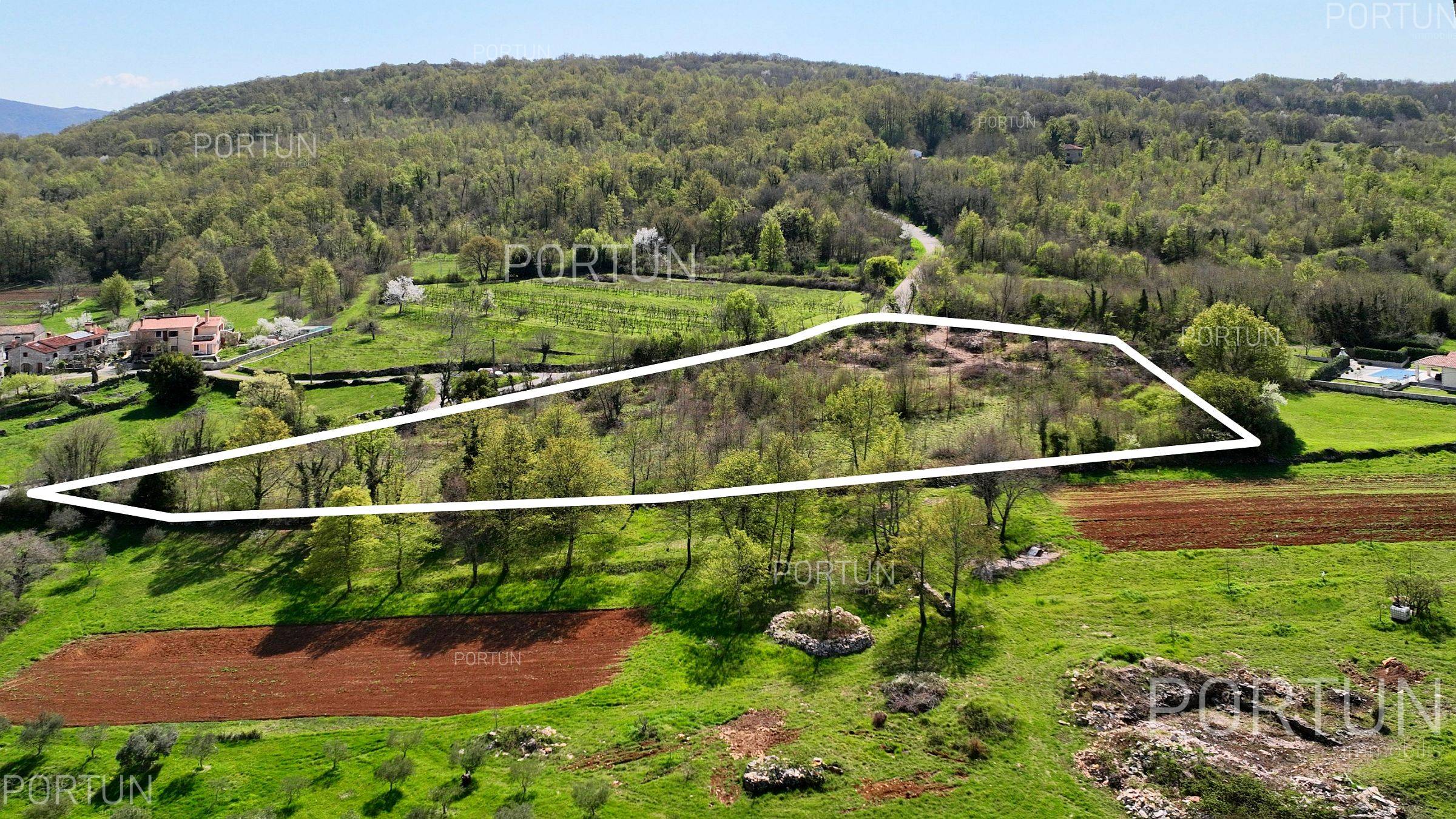 Plot of land for Sale in Kršan - 40628 - 04