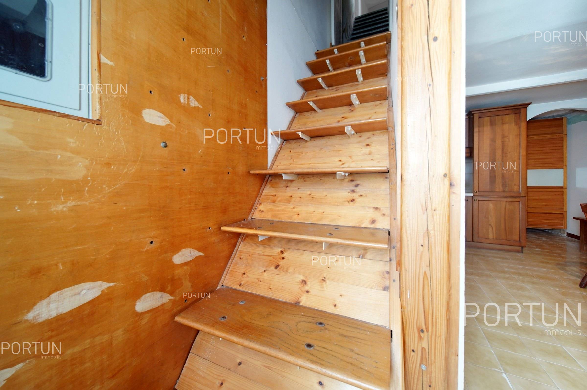 House for Sale in Rovinj - 20905 - 01