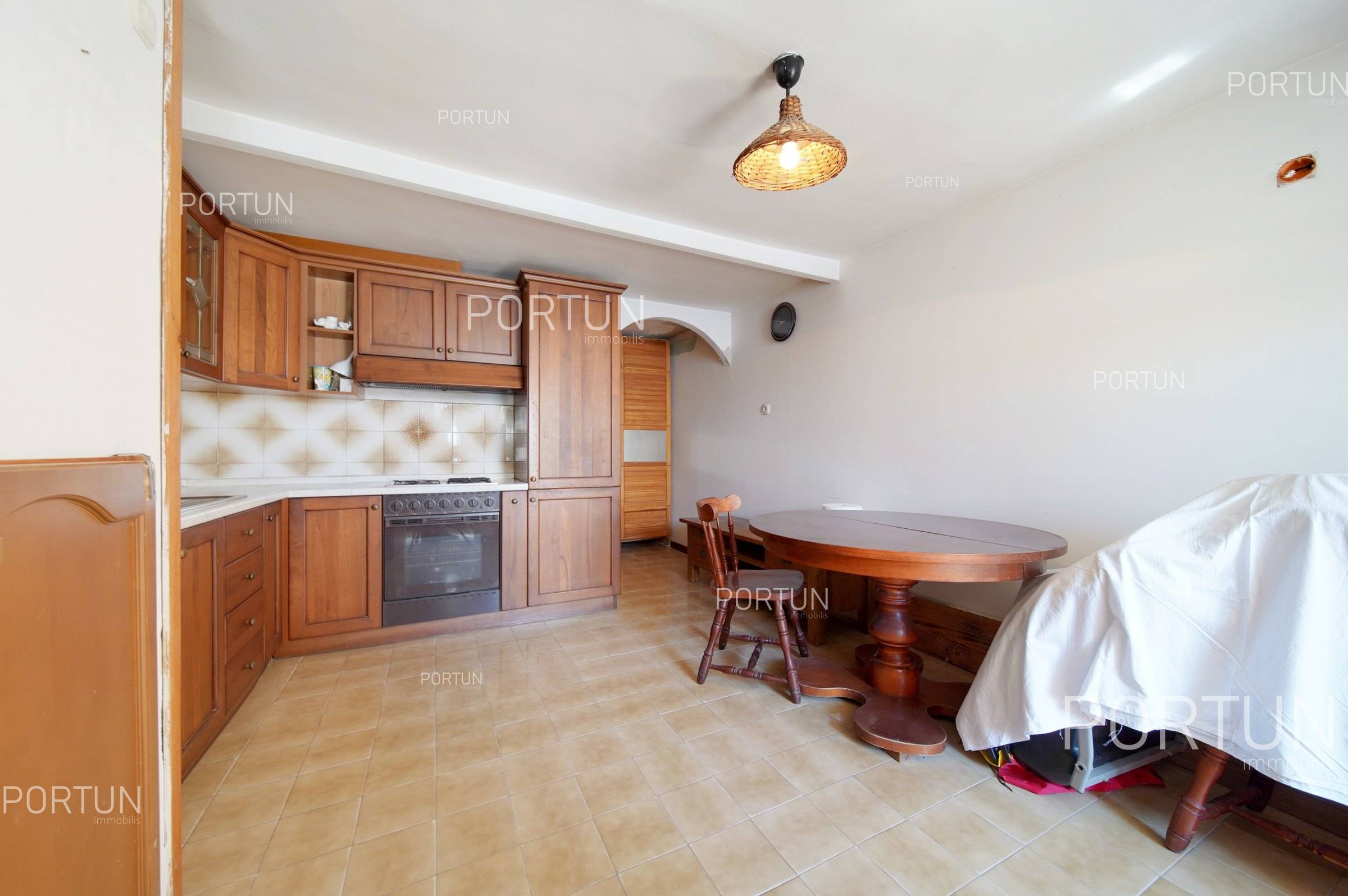 House for Sale in Rovinj - 20905 - 02