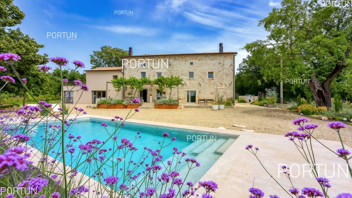 Labin, lussuosa villa in pietra	