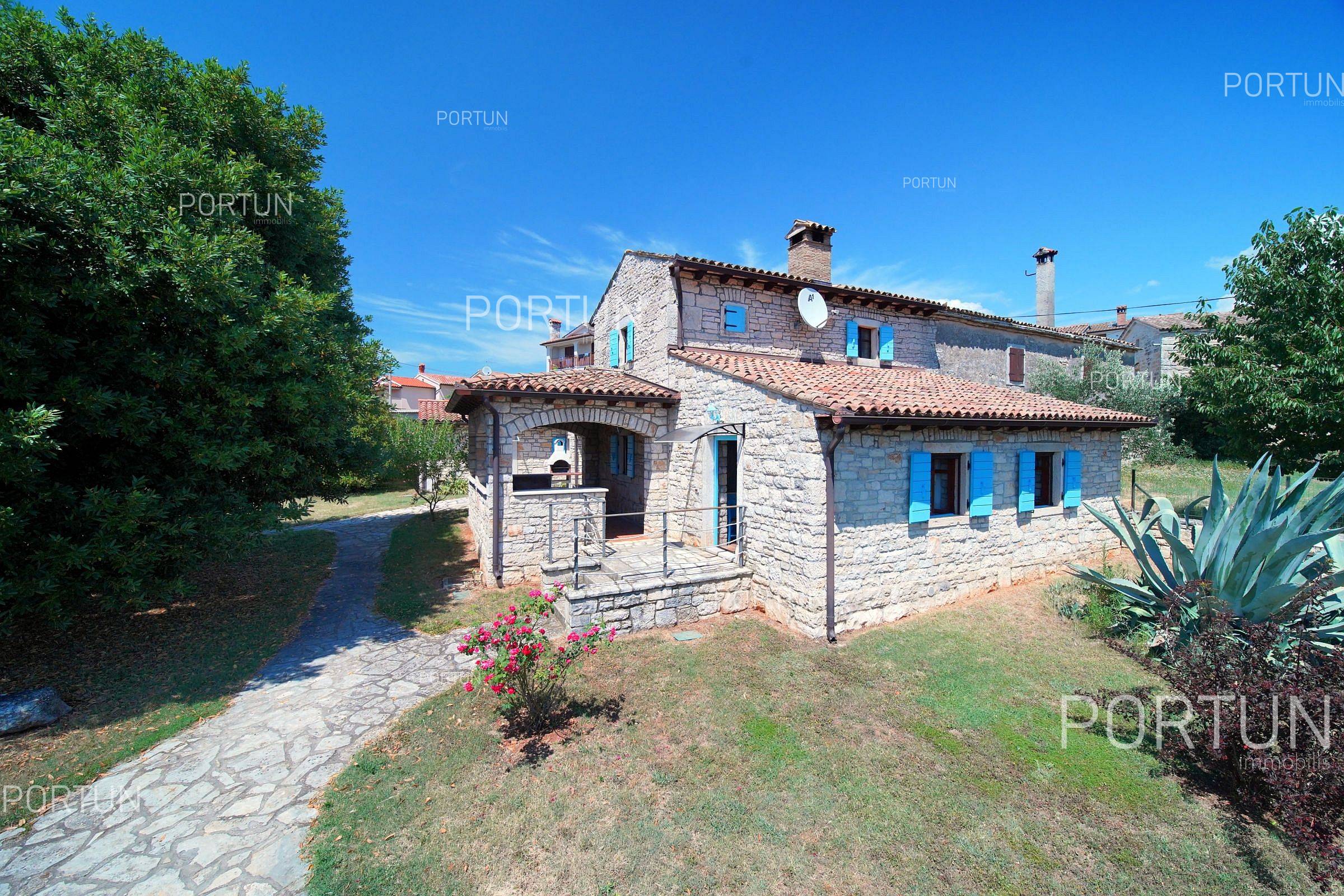 House near Kanfanar, Istria K 1007 05