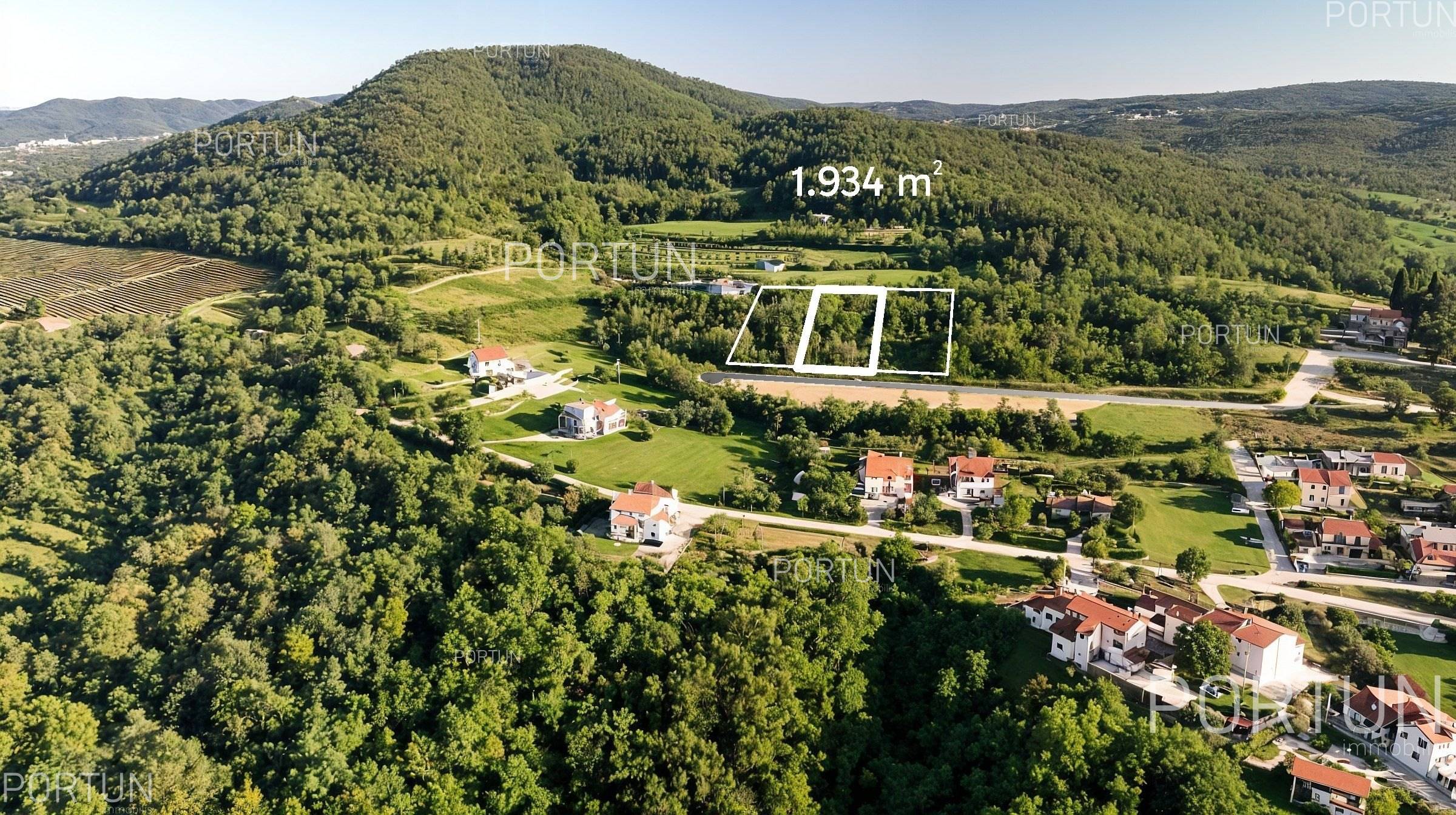 Terreno in vendita a Montona - 40633 - 03