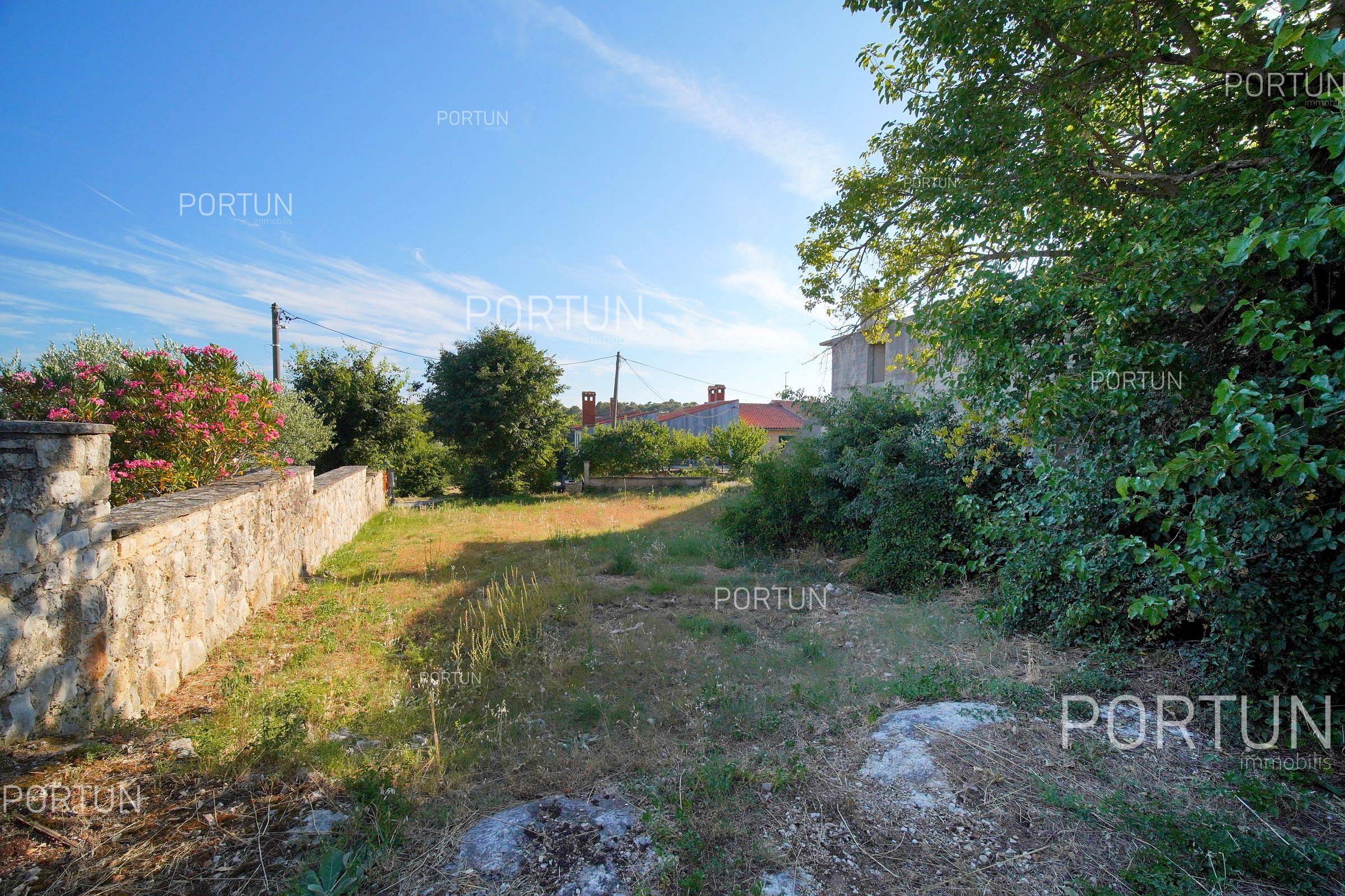 Land near Rovinj Z 0783 05