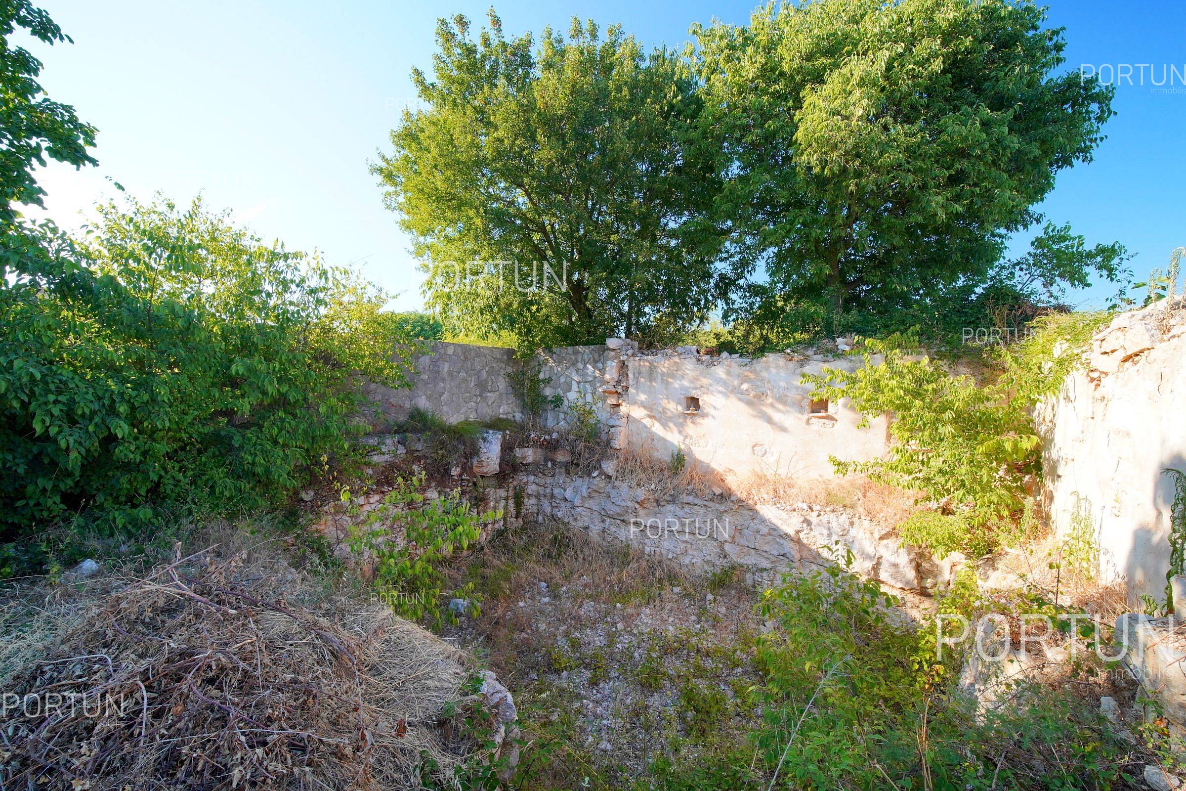 Land near Rovinj Z 0783 06