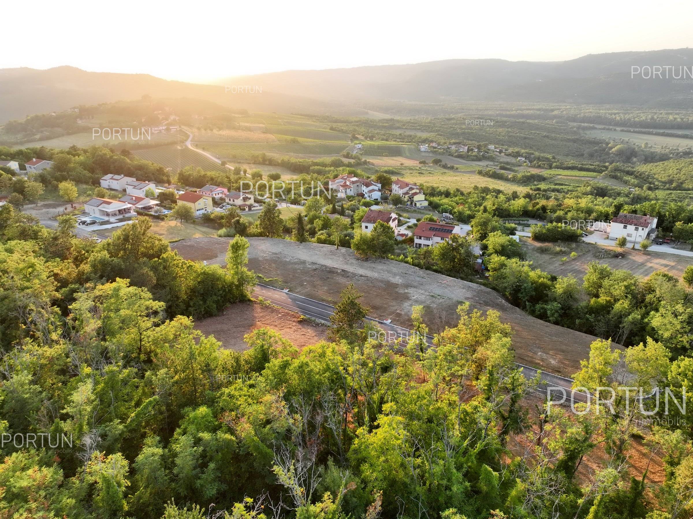 Zemljišče naprodaj v Motovun - 40639 - 09