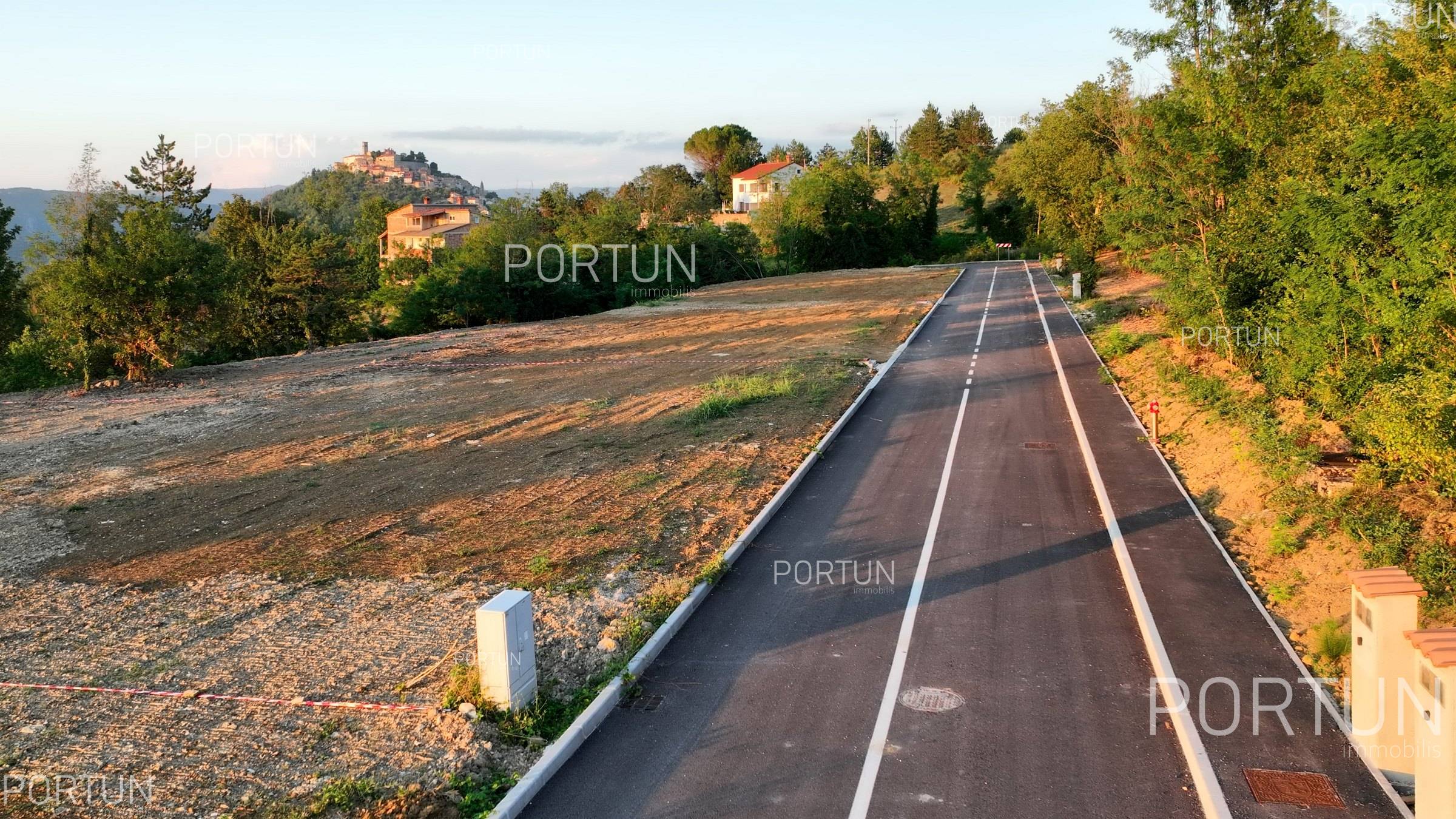 Zemljišče naprodaj v Motovun - 40639 - 03
