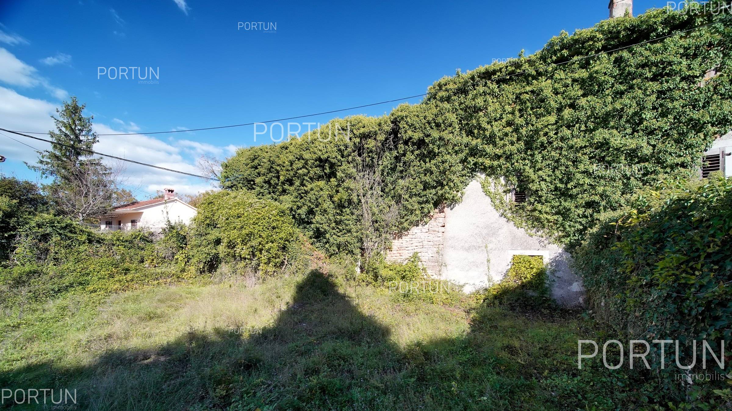 Házat  Tinjan - 20922 - 02