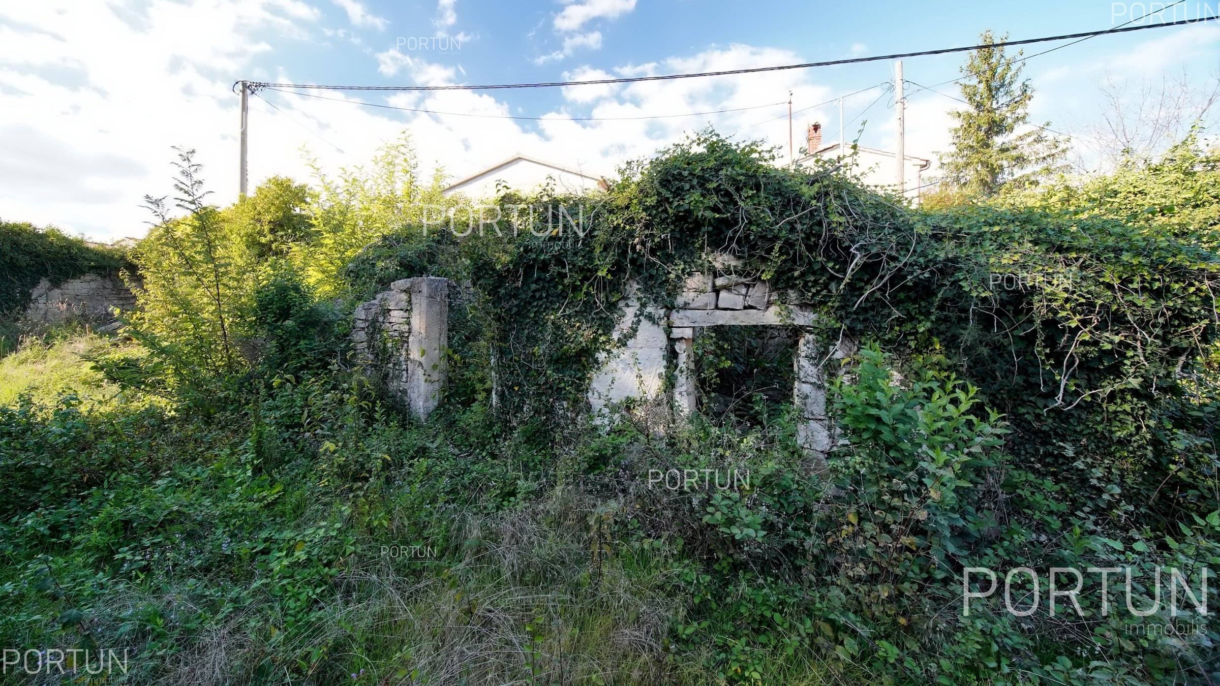 Házat  Tinjan - 20922 - 03