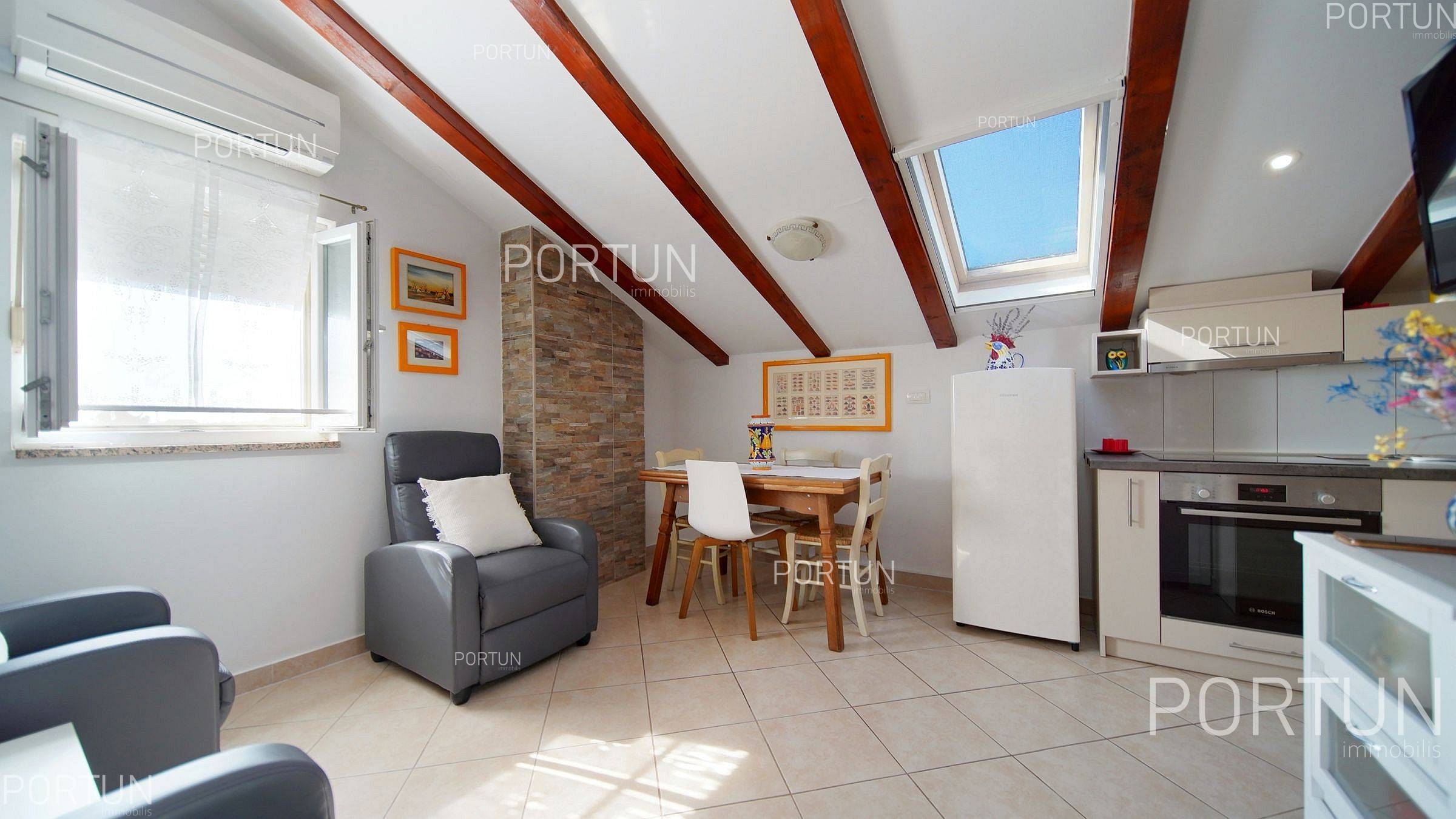 Bright 2 bedroom apartment in Rovinj, A 1877 05