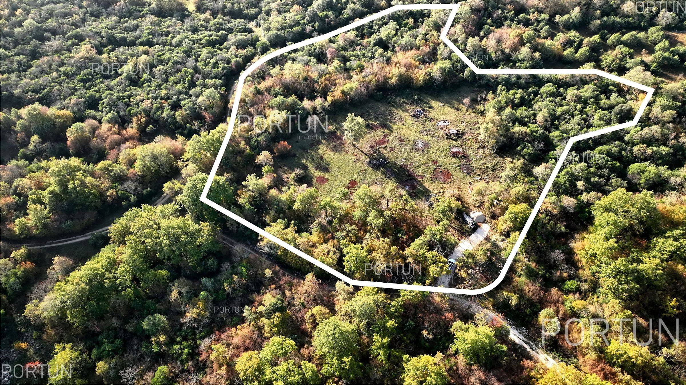 Zemljište na prodaju Bale - 40652 - 02