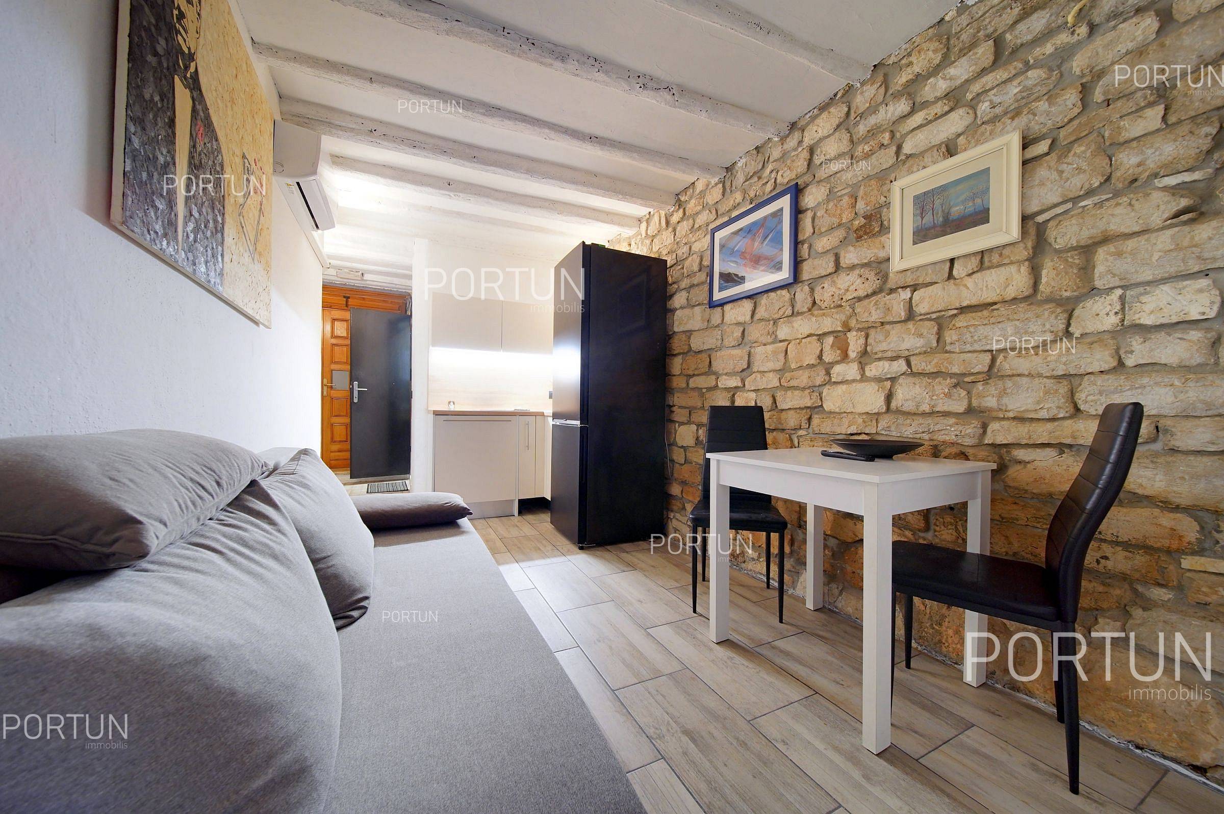 Very interesting small apartment in the old town of Rovinj, Istria 10762 01