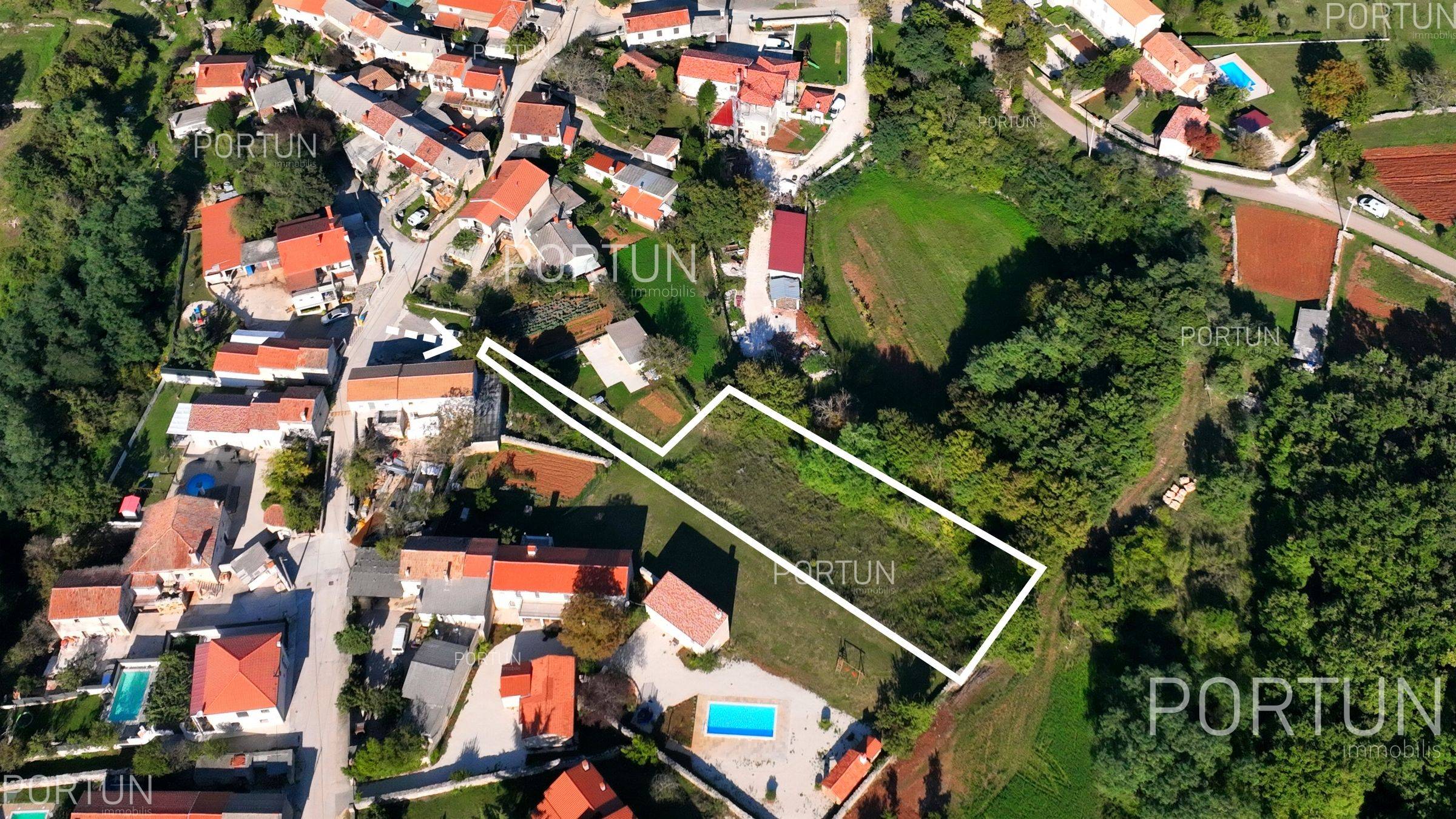 Plot of land for Sale in Žminj - 40656 - 02