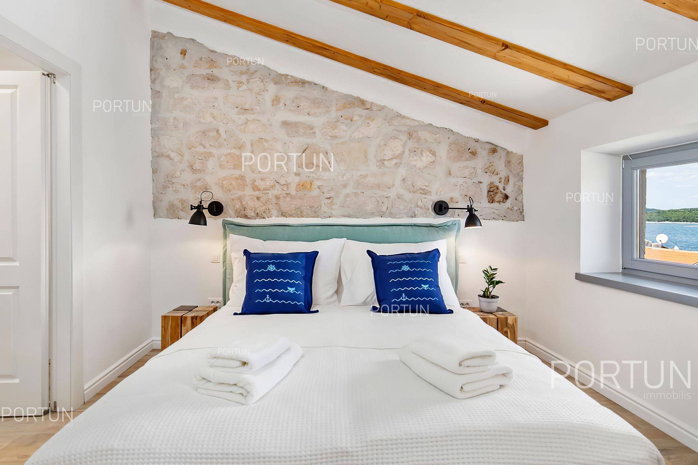 House for Sale in Rovinj - 20925 - 02