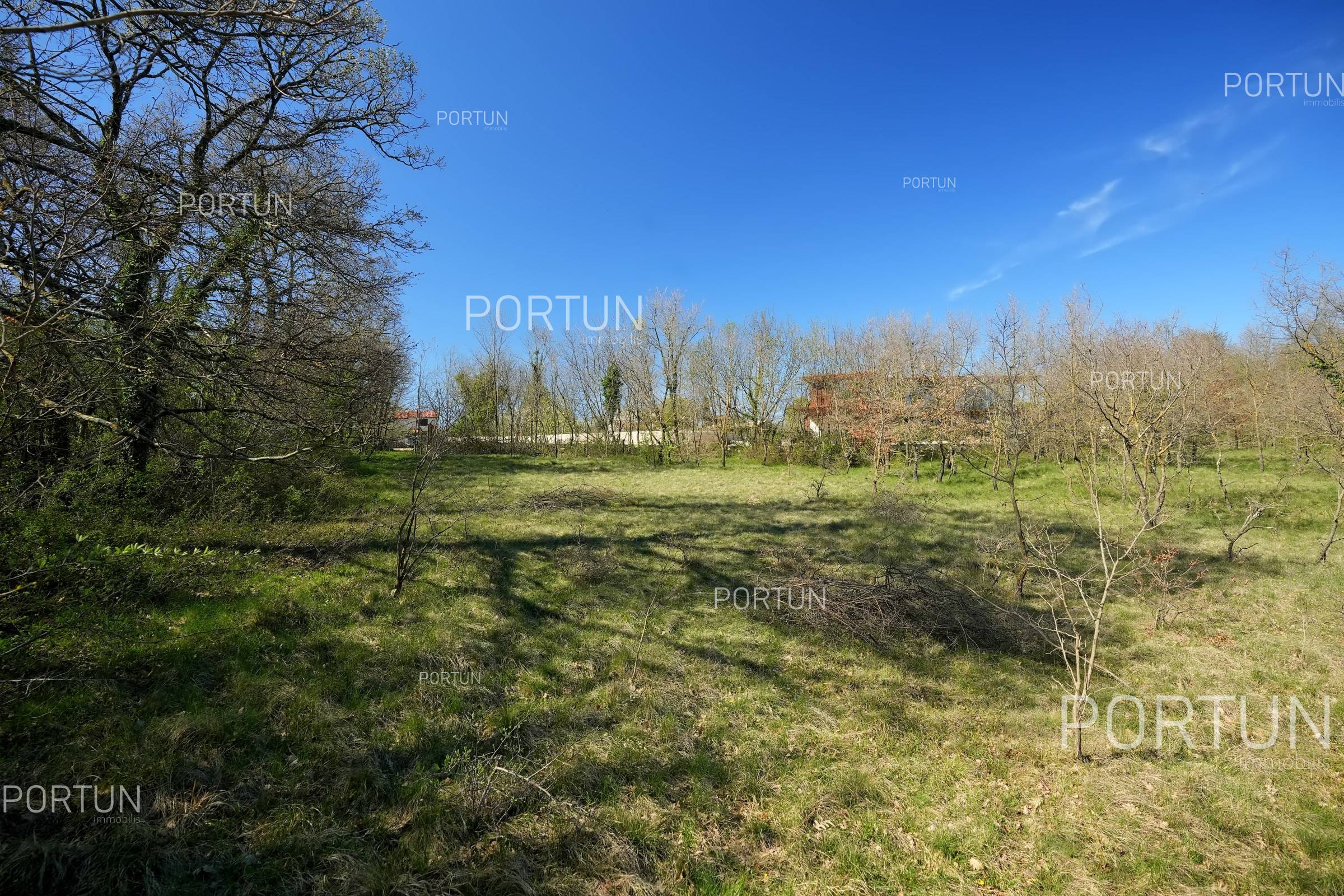 Земельный участок на продажу в Жминь - 40664 - 03